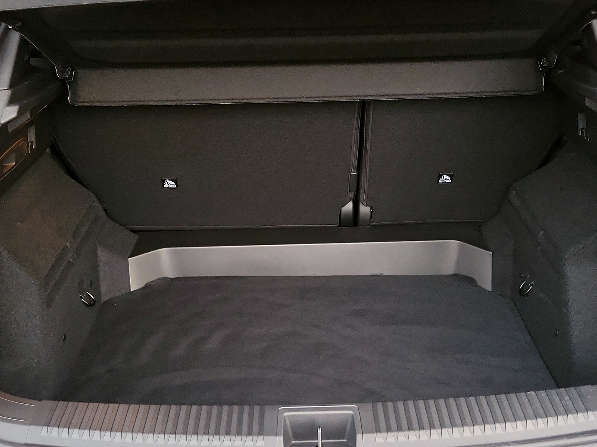 listing desktop thumbnail image 7