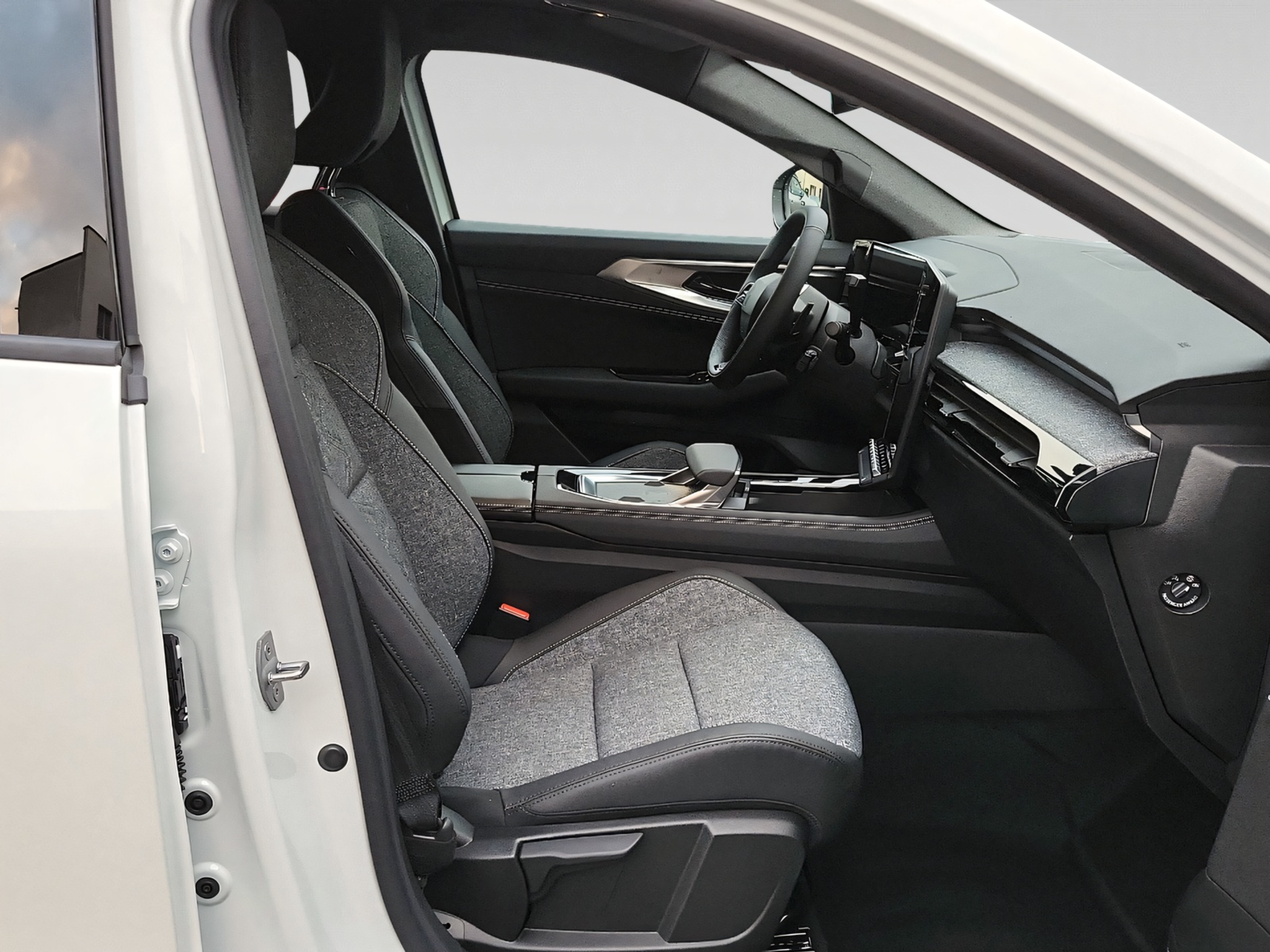 listing desktop thumbnail image 10