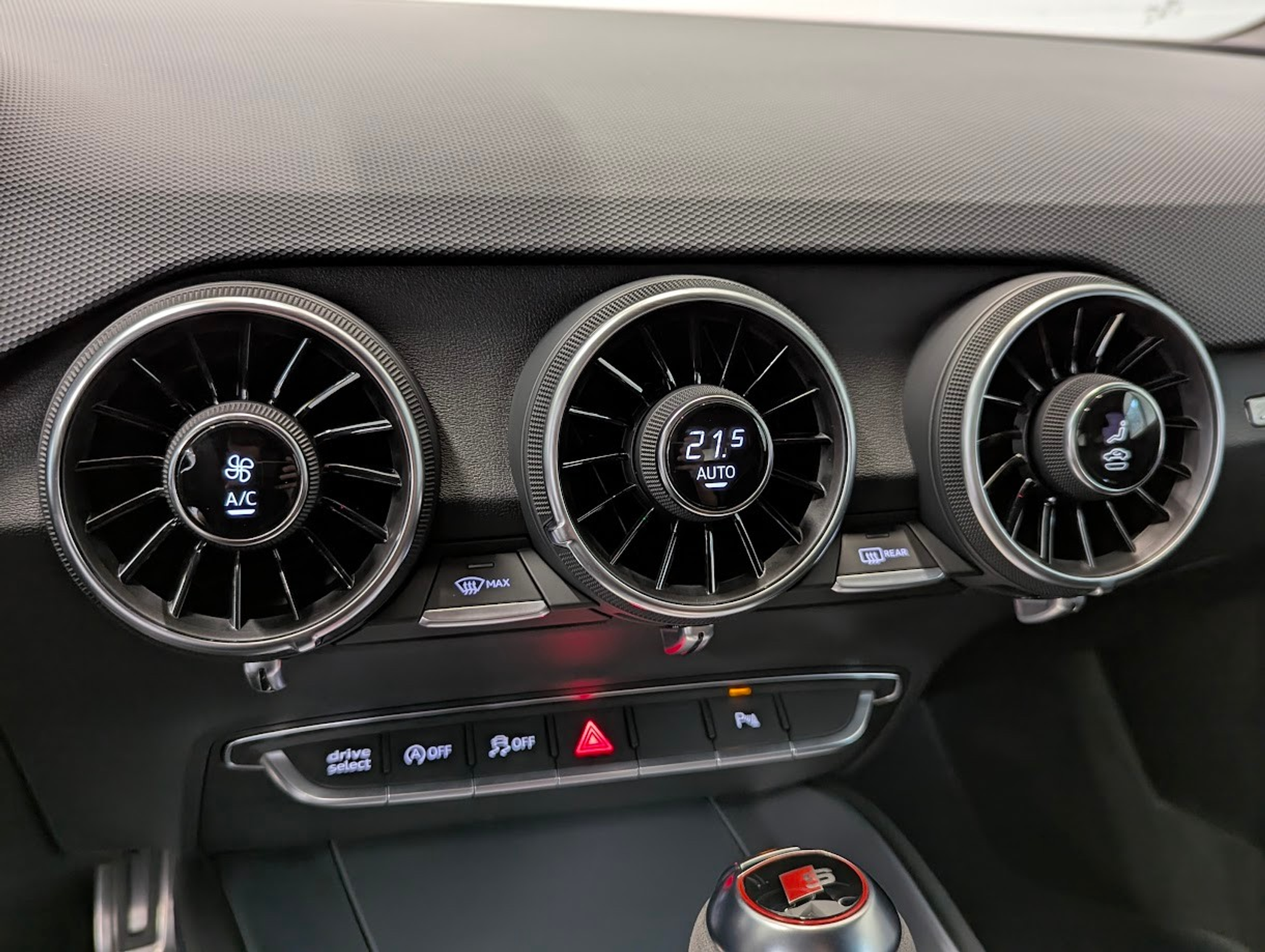 listing desktop thumbnail image 11