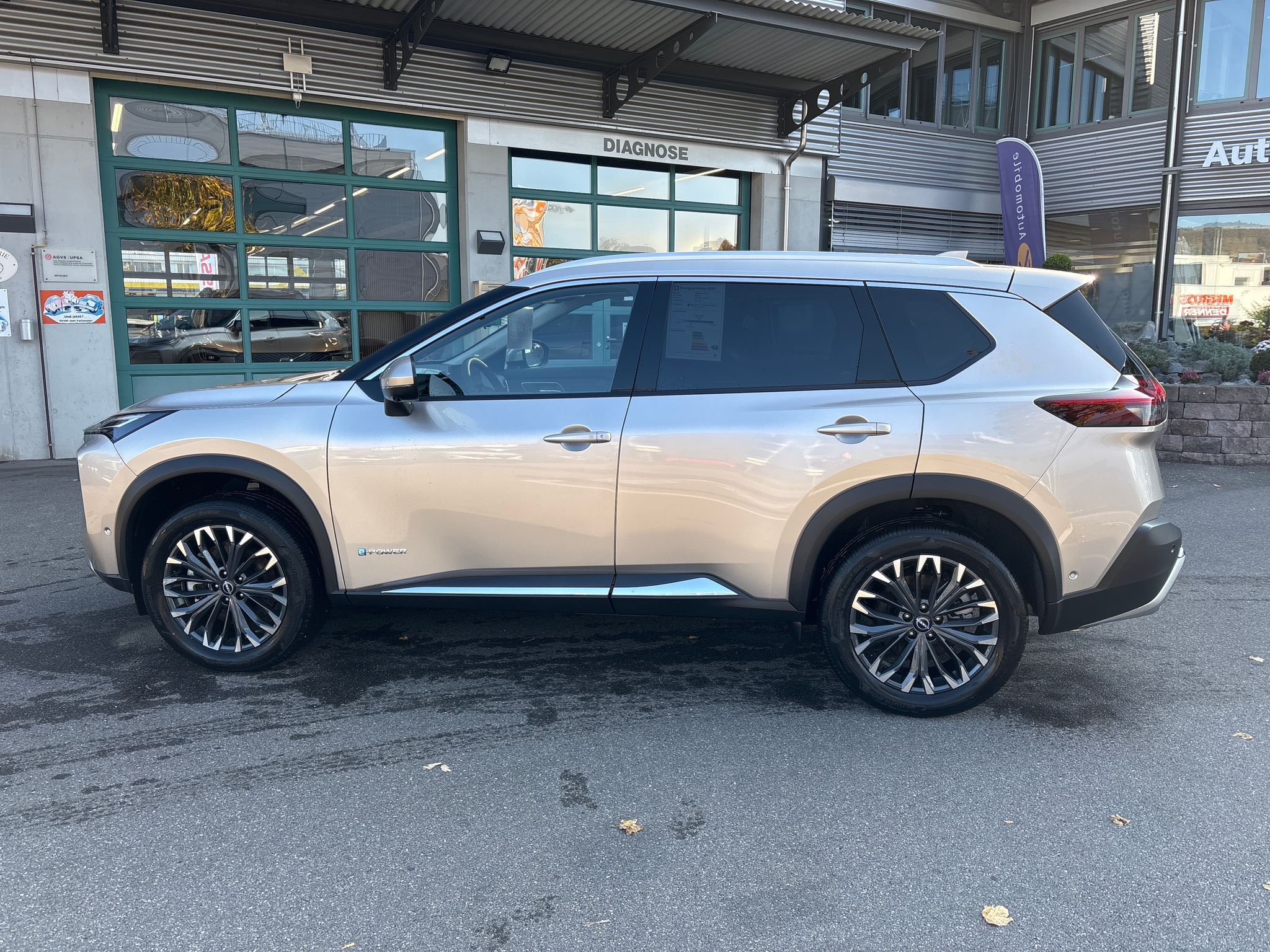 listing desktop thumbnail image 9