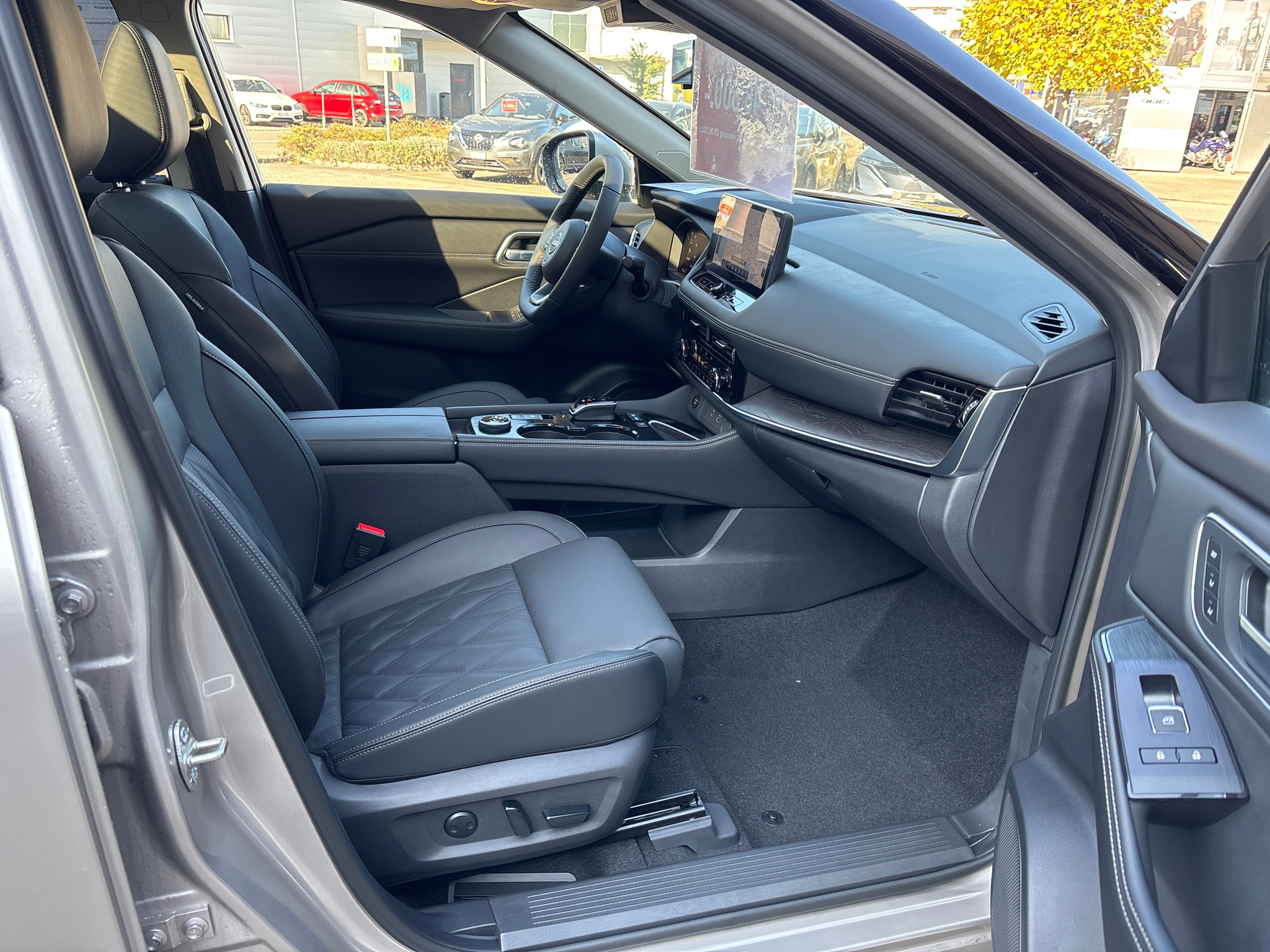 listing desktop thumbnail image 14