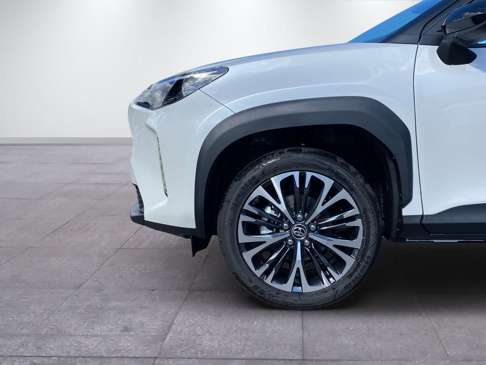 listing desktop thumbnail image 2