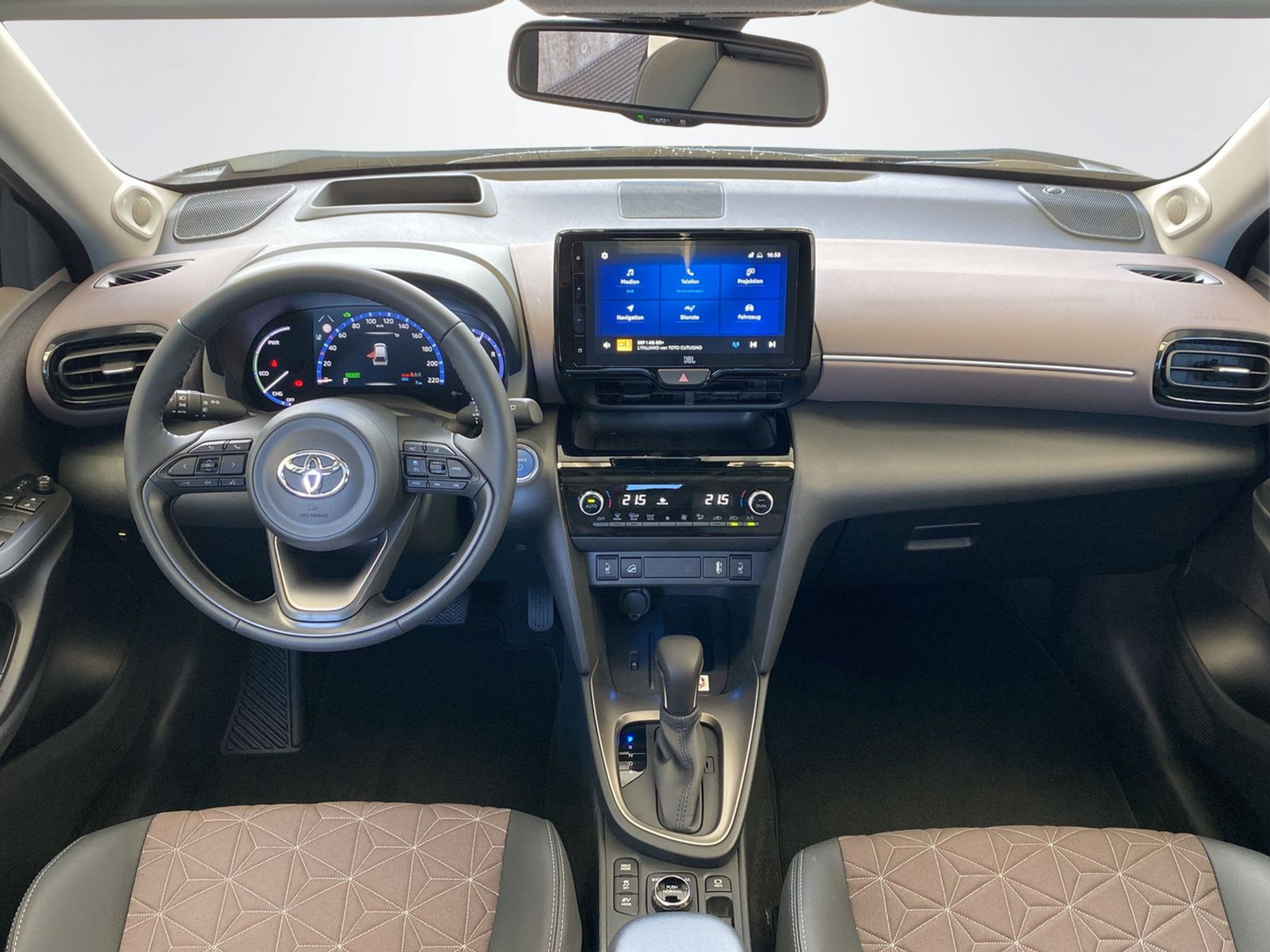 listing desktop thumbnail image 11