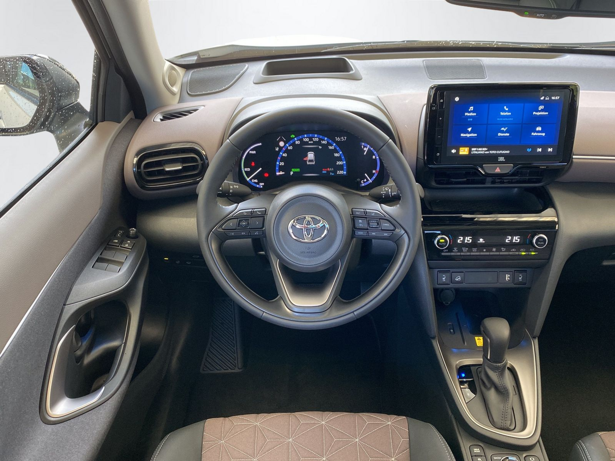 listing desktop thumbnail image 12