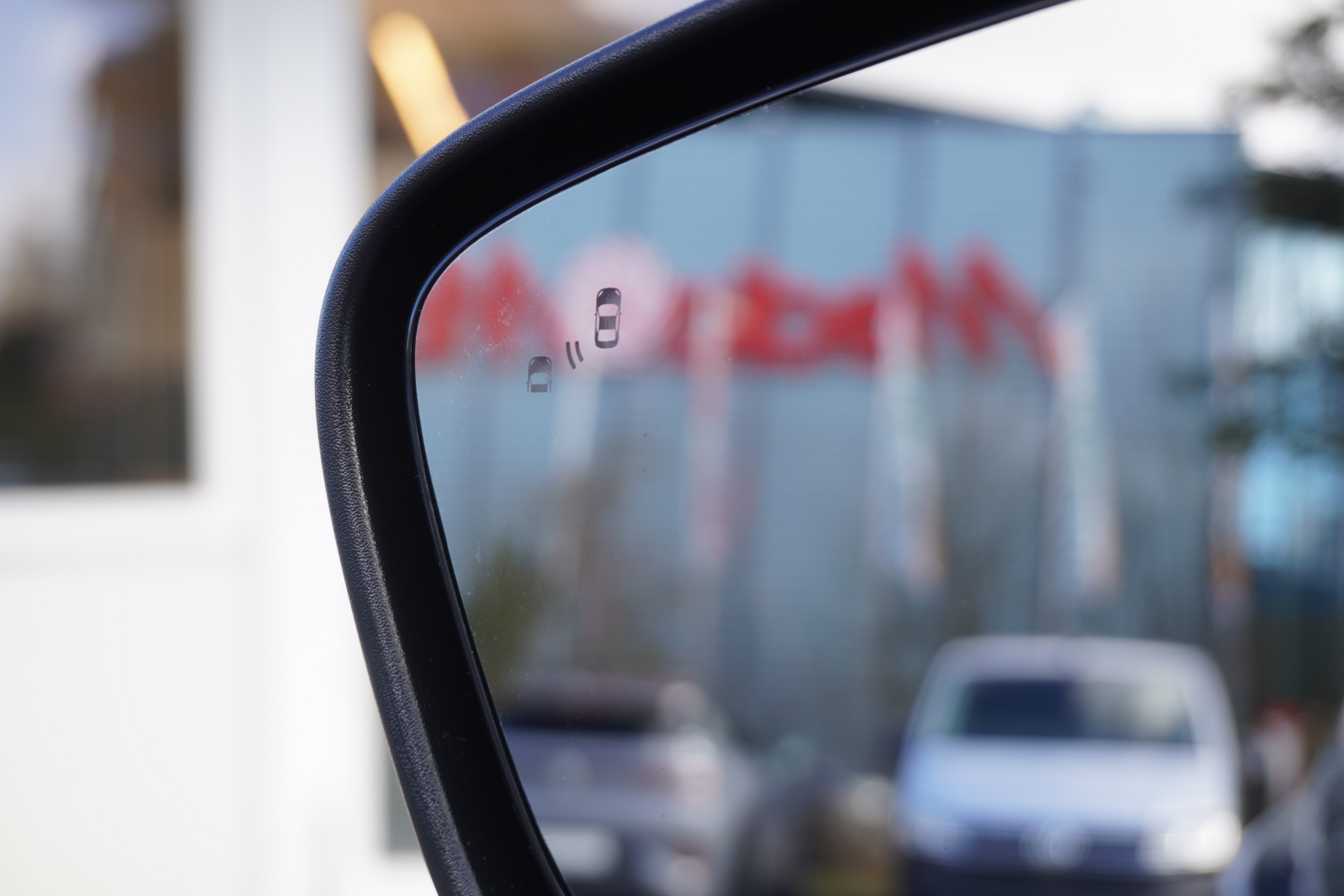 listing desktop thumbnail image 28