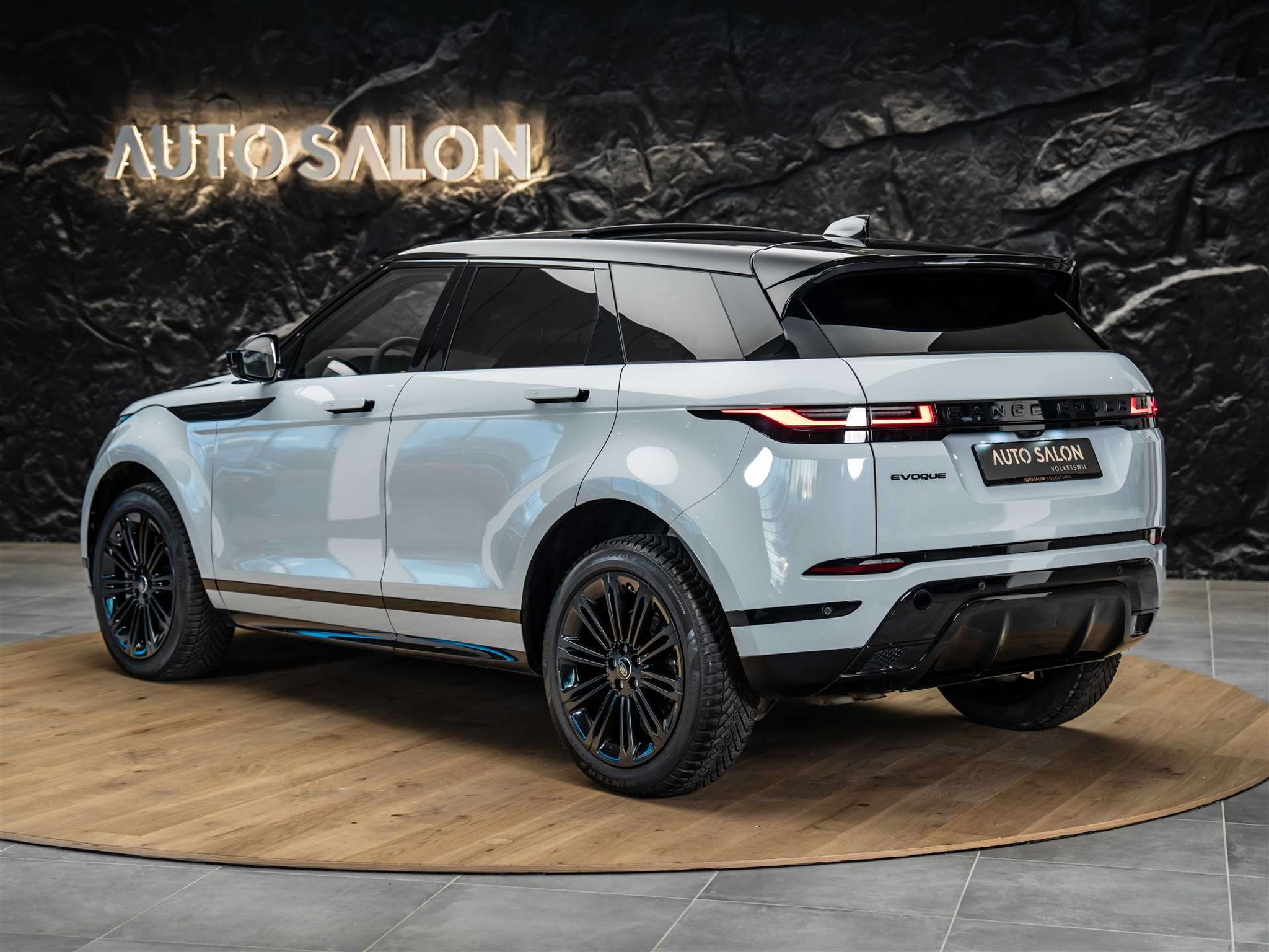 listing desktop thumbnail image 2