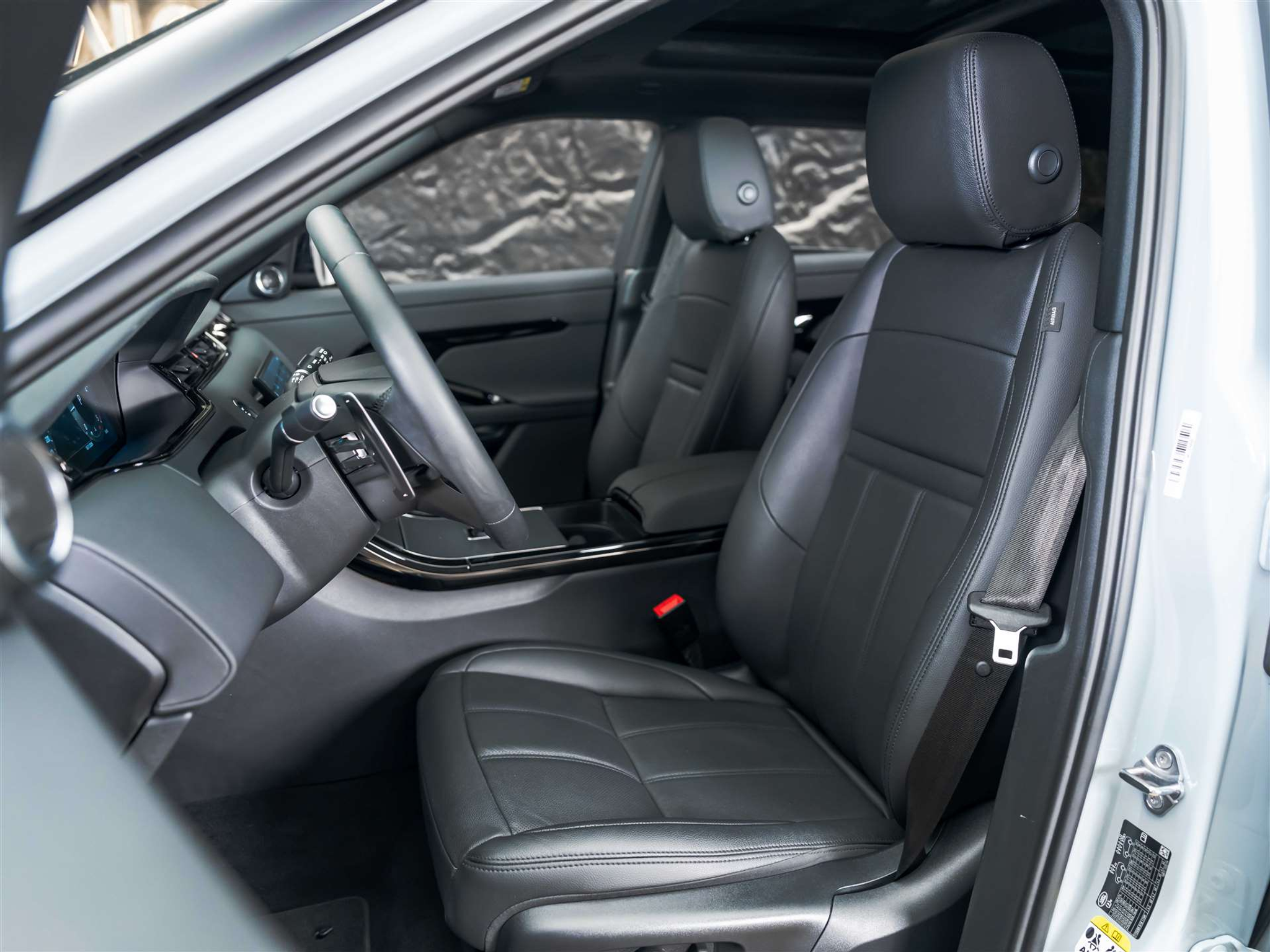 listing desktop thumbnail image 9