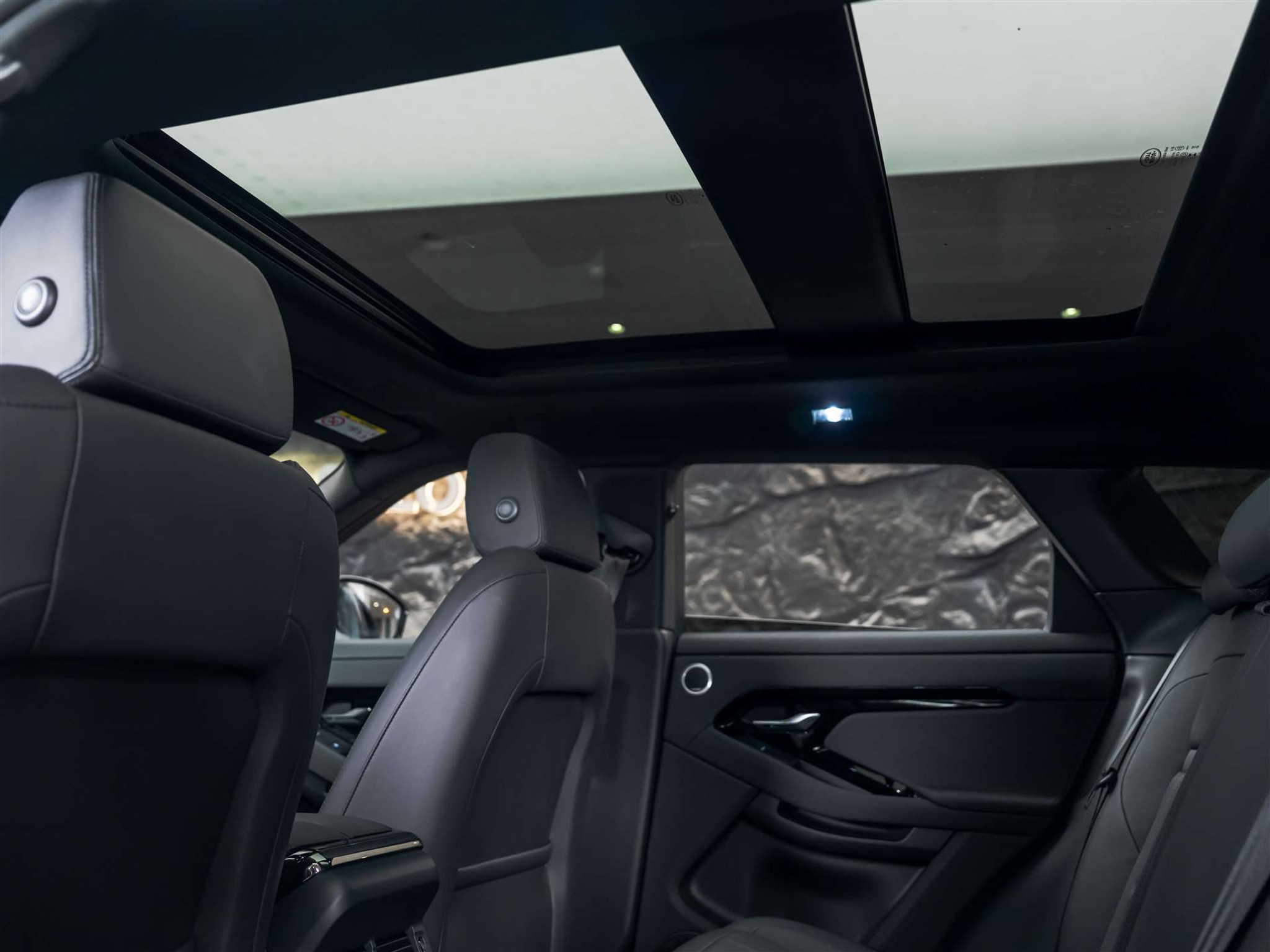 listing desktop thumbnail image 12