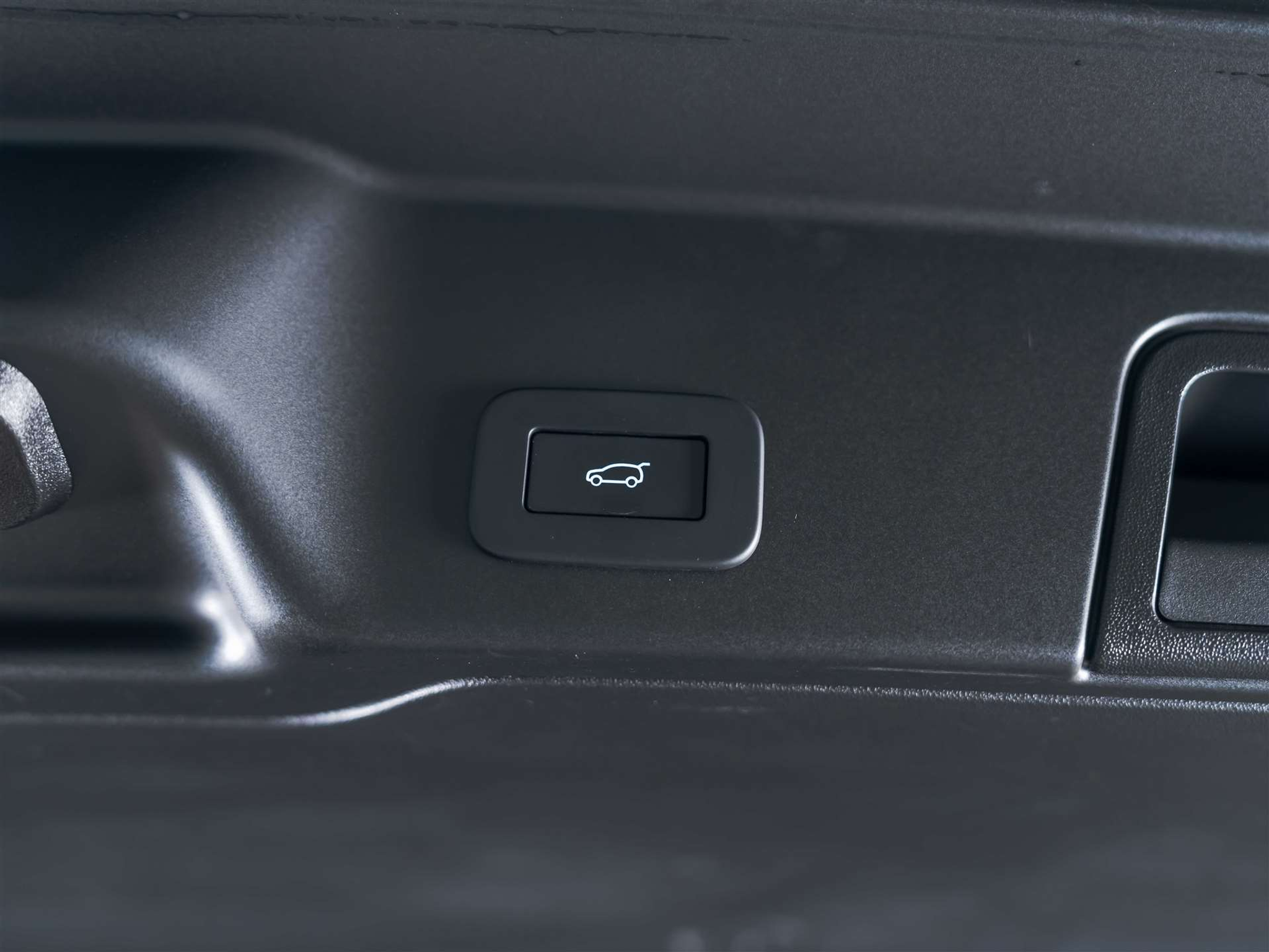 listing desktop thumbnail image 45