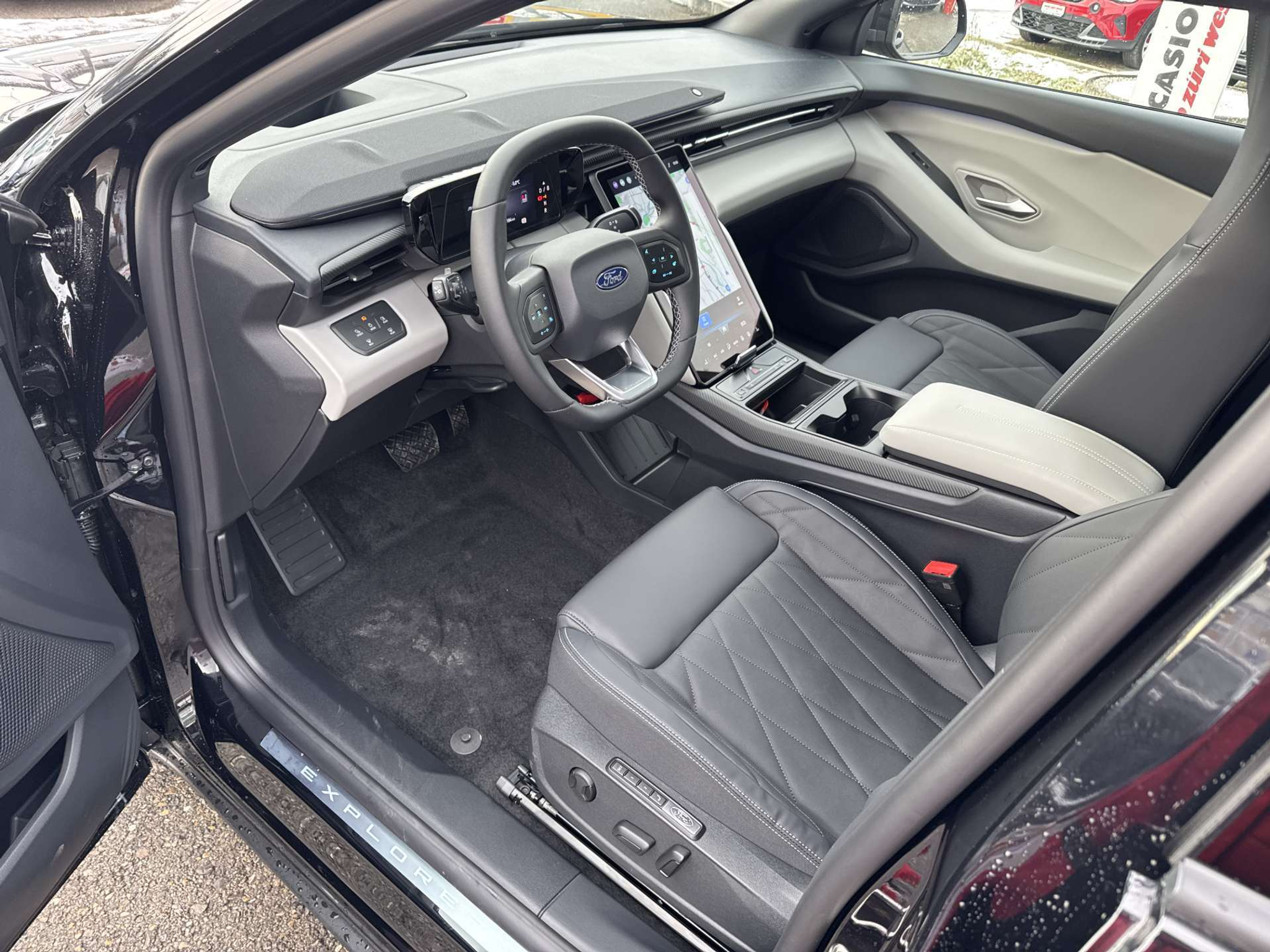 listing desktop thumbnail image 4