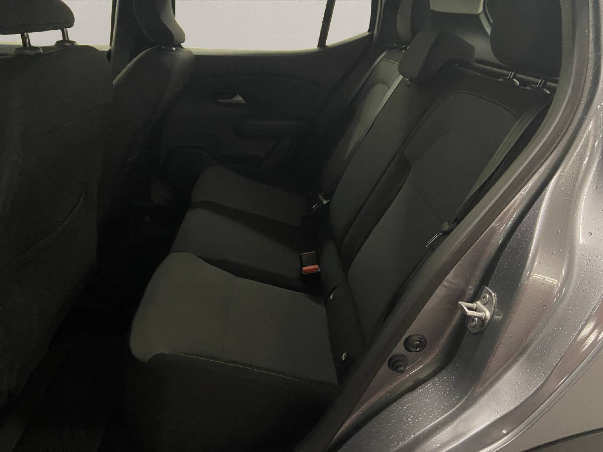 listing desktop thumbnail image 10