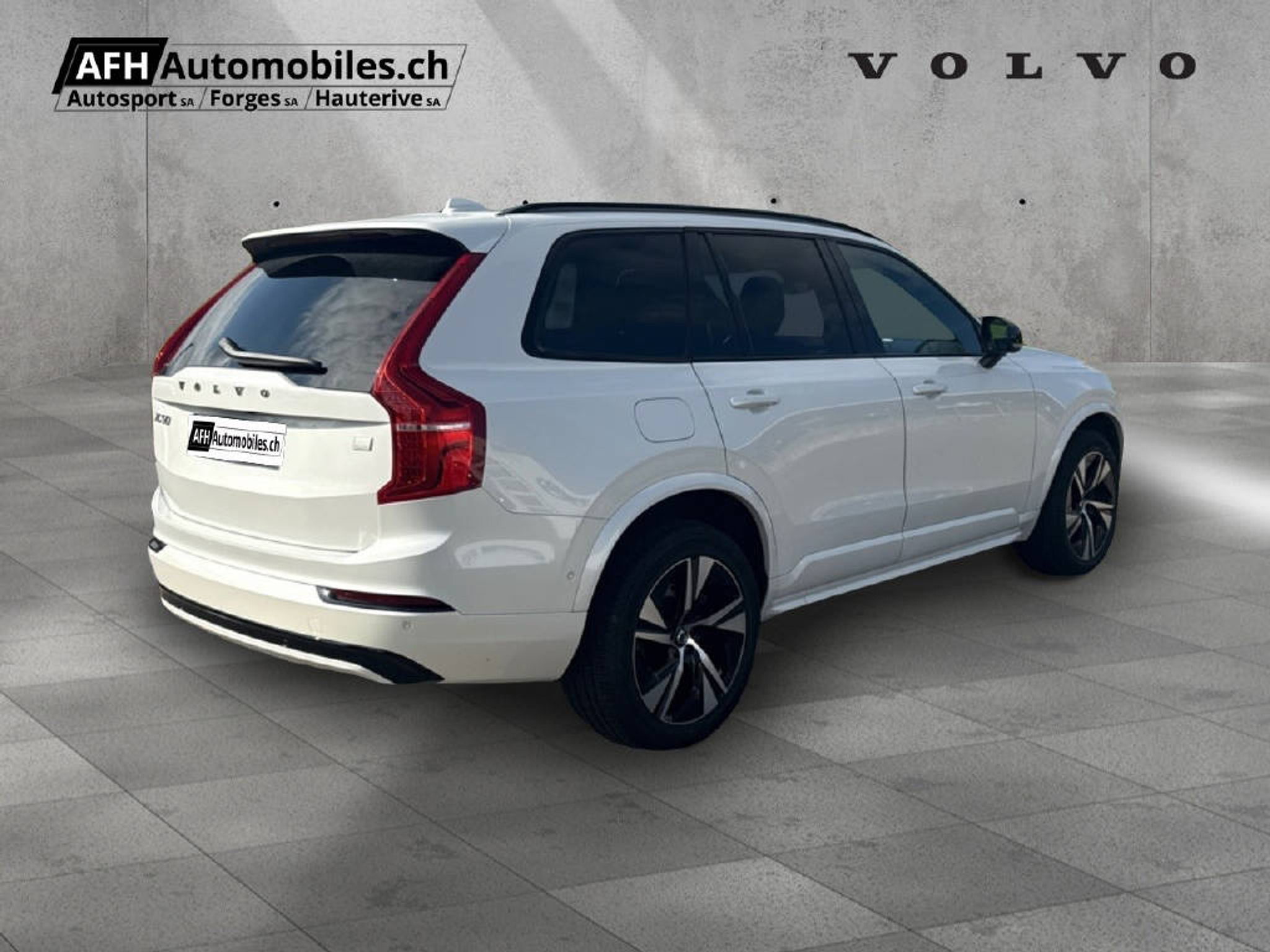 listing desktop thumbnail image 4