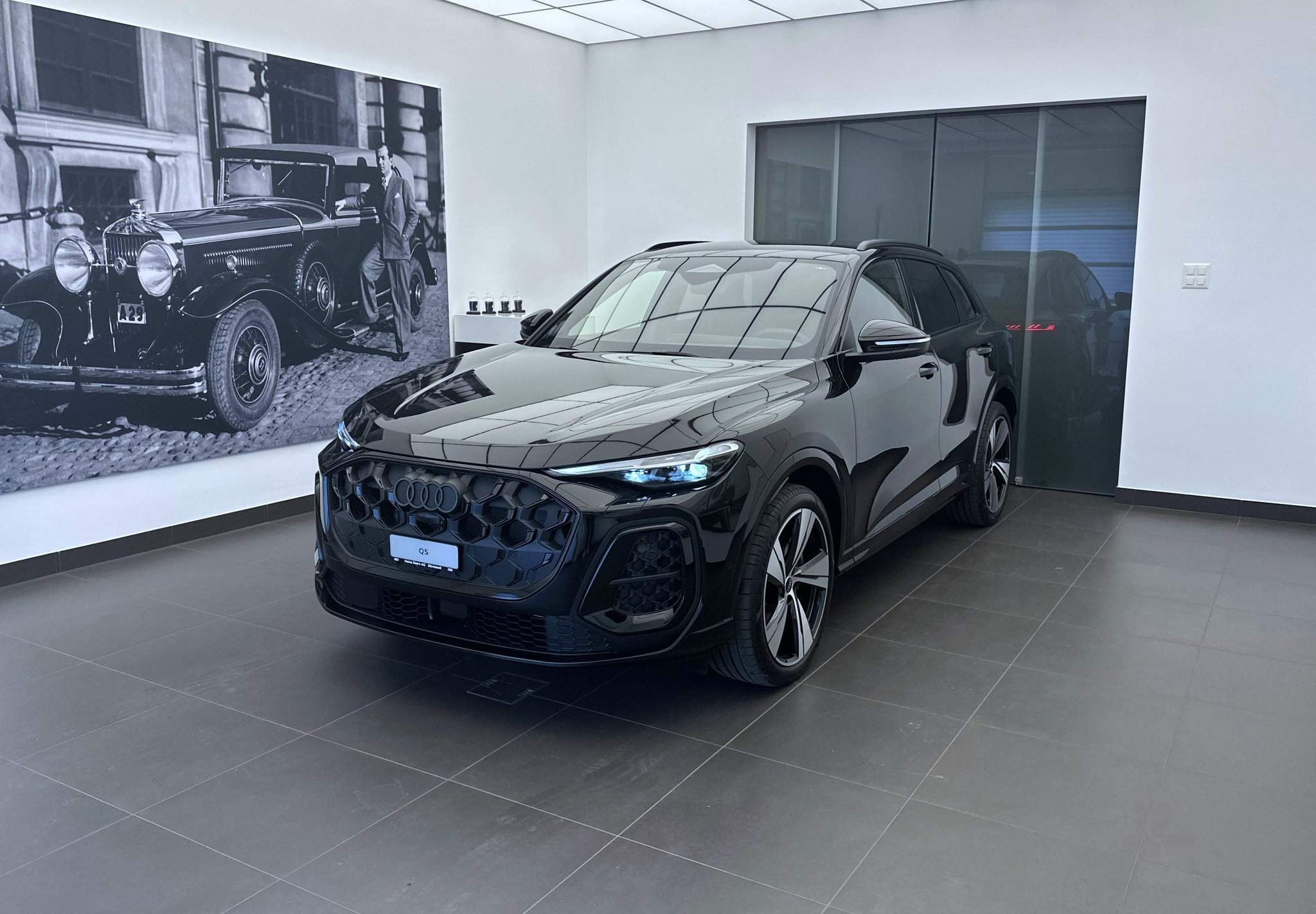 car-image-0