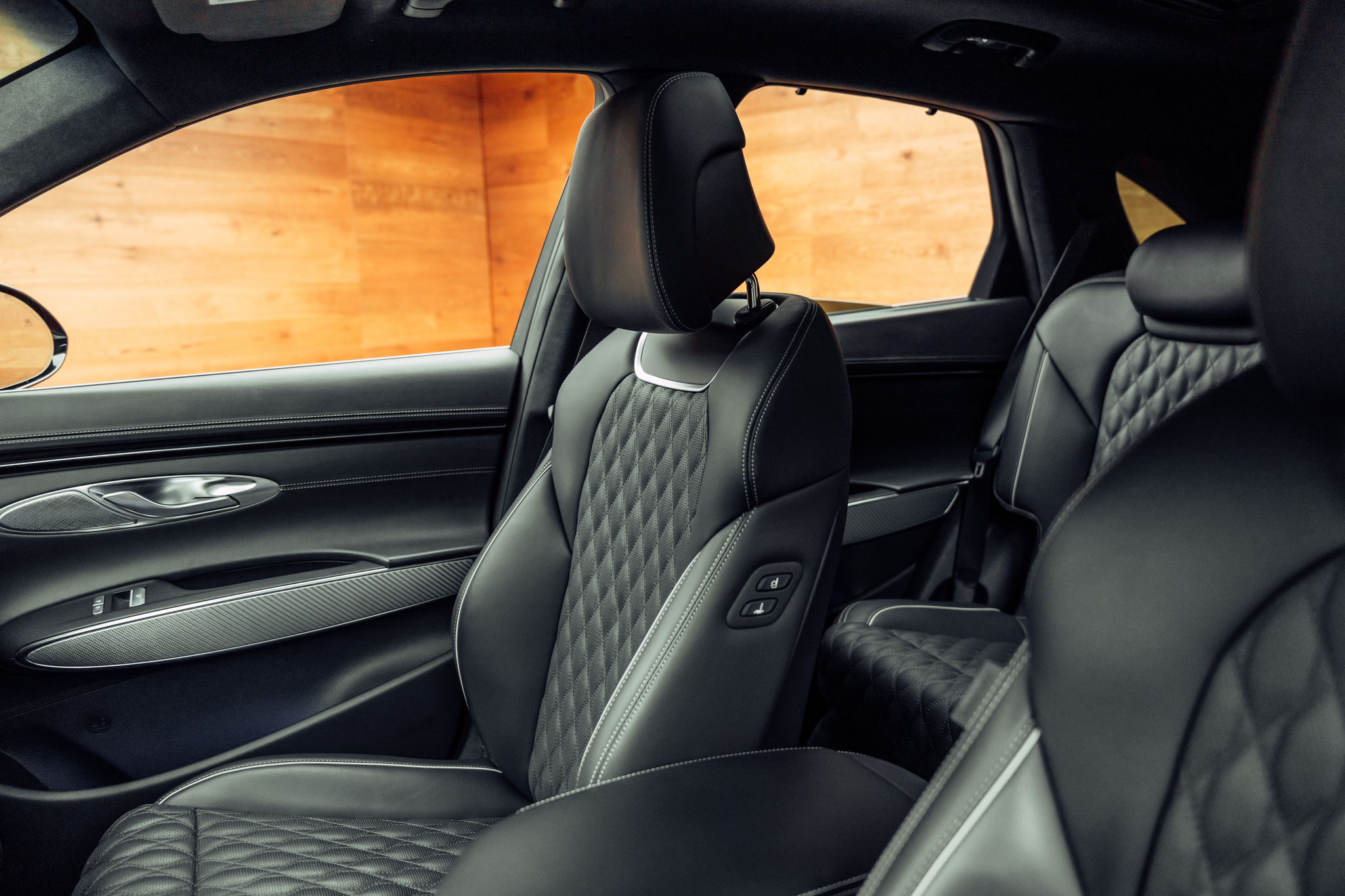 listing desktop thumbnail image 5