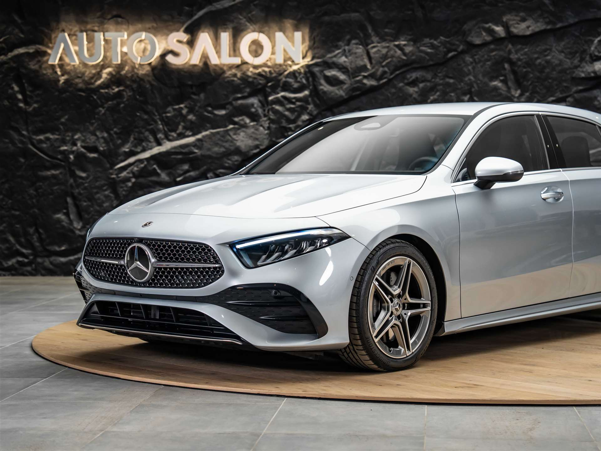 listing desktop thumbnail image 14