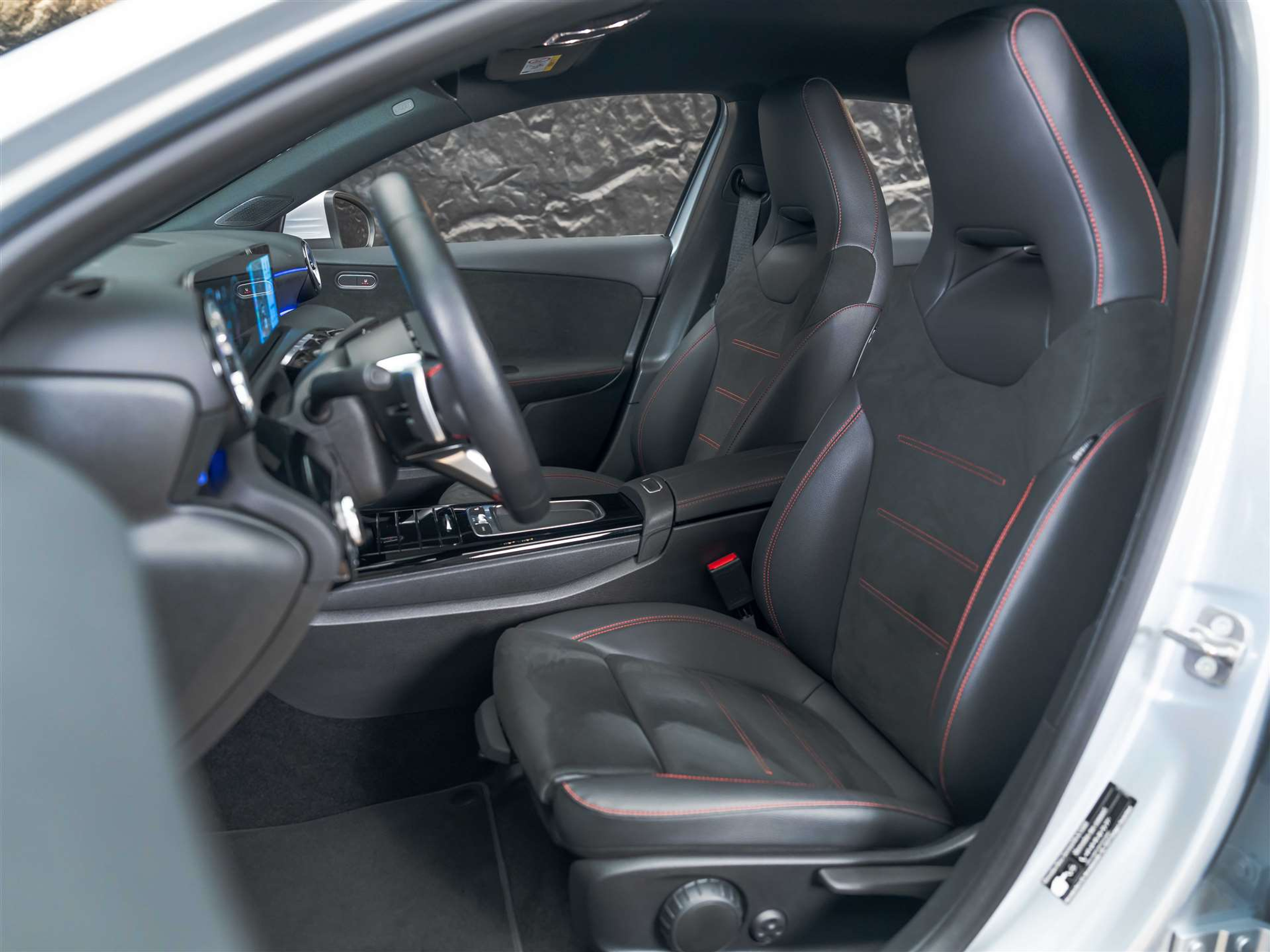 listing desktop thumbnail image 9