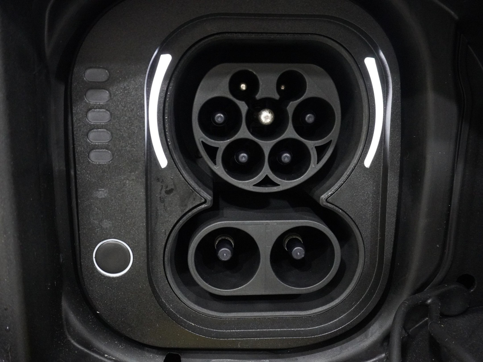 listing desktop thumbnail image 19