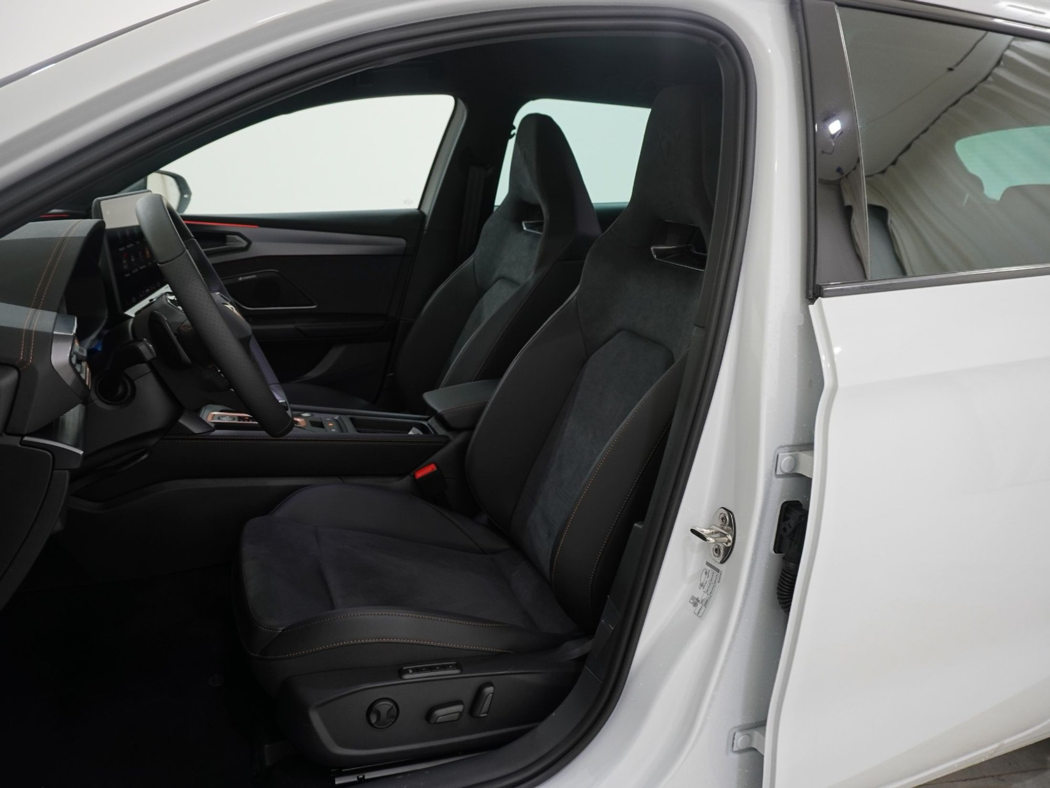 listing desktop thumbnail image 14