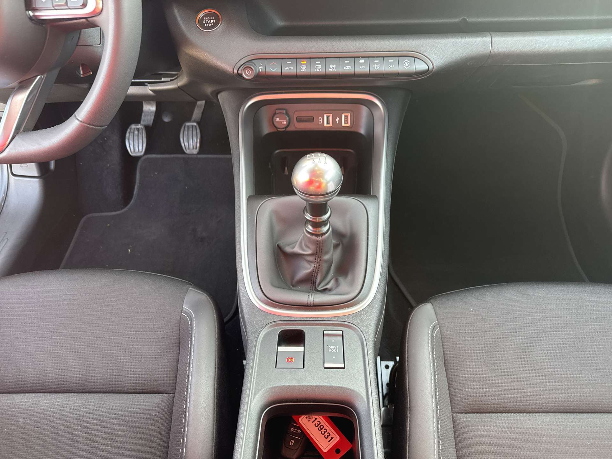 listing desktop thumbnail image 11