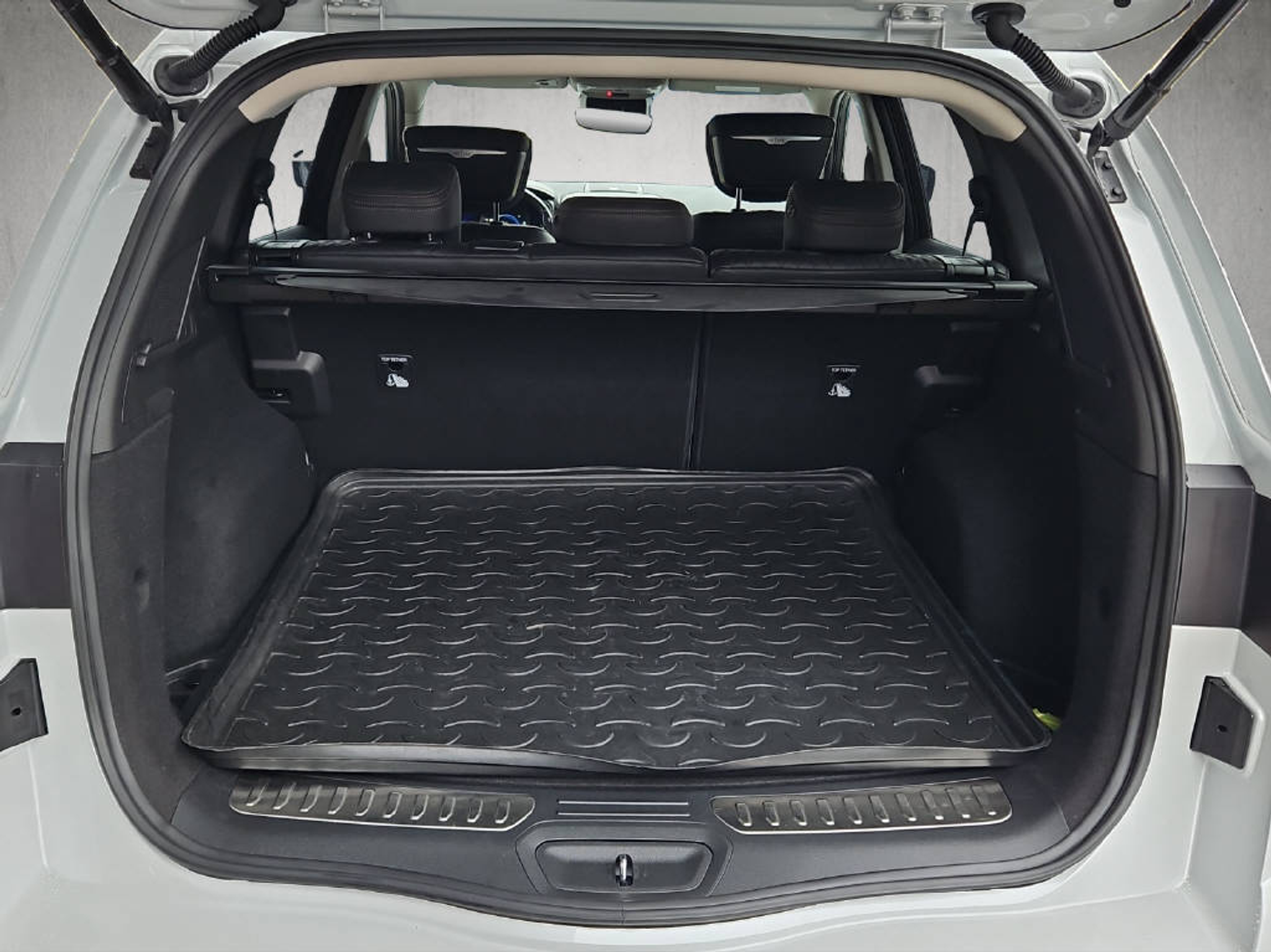 listing desktop thumbnail image 10