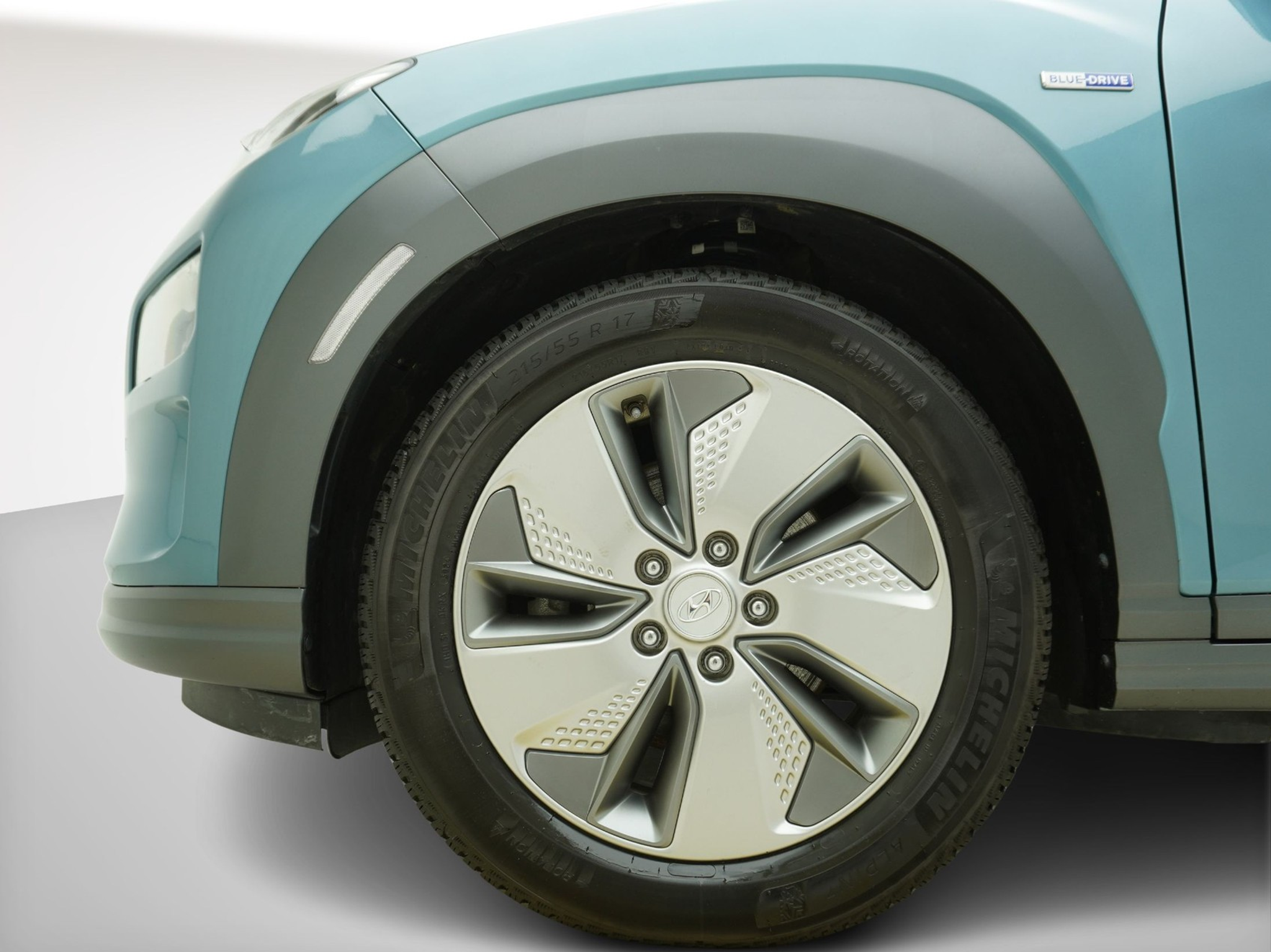 listing desktop thumbnail image 6