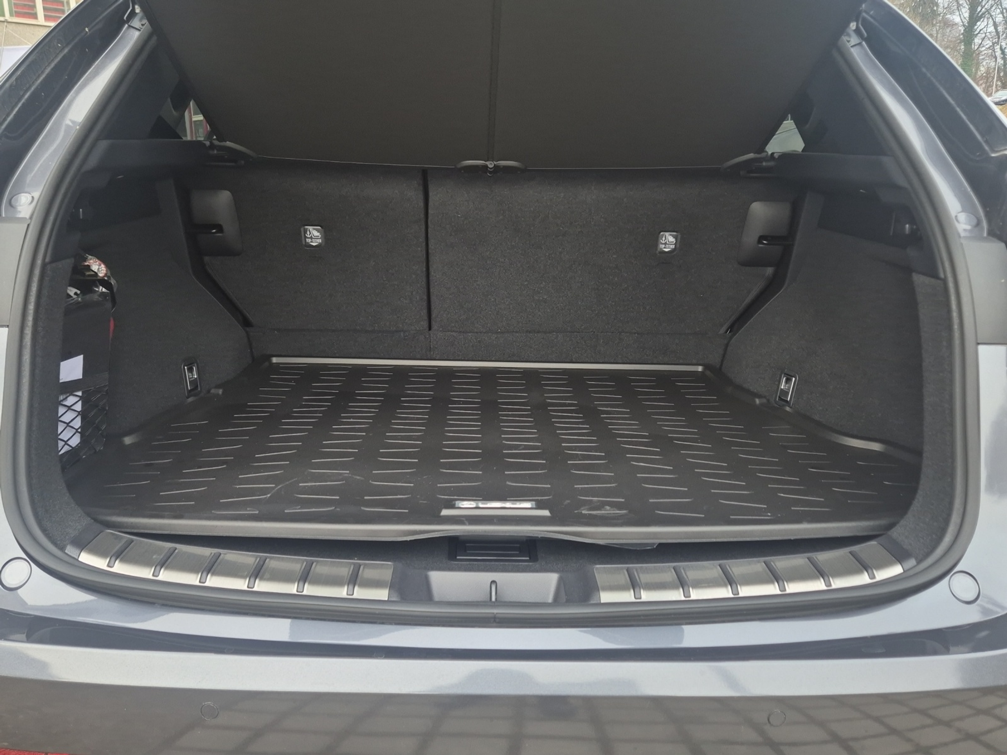 listing desktop thumbnail image 5