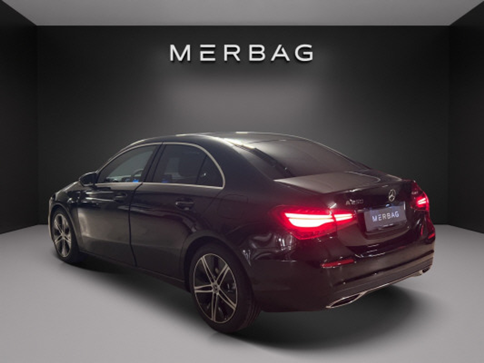 listing desktop thumbnail image 1