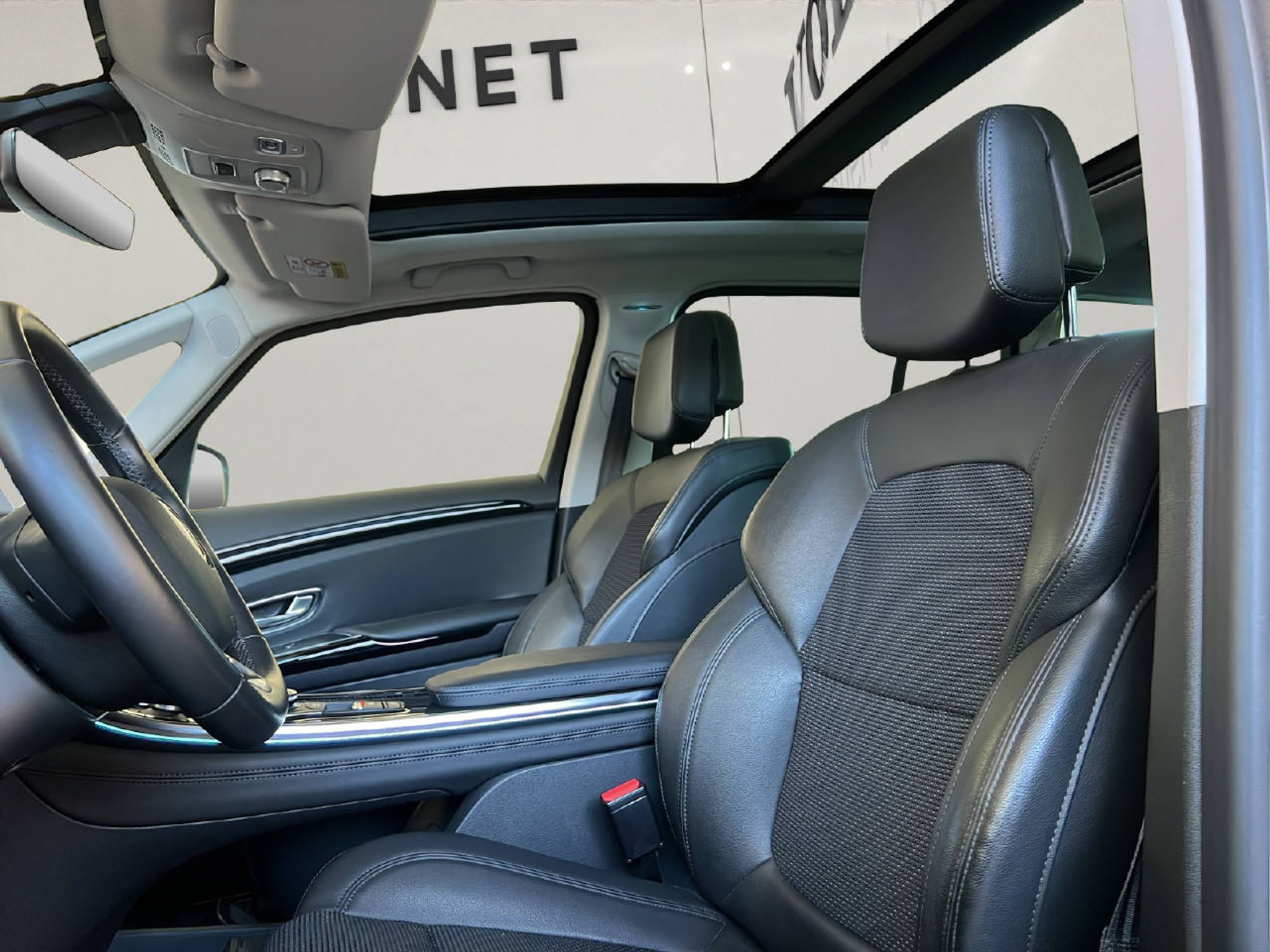 listing desktop thumbnail image 16