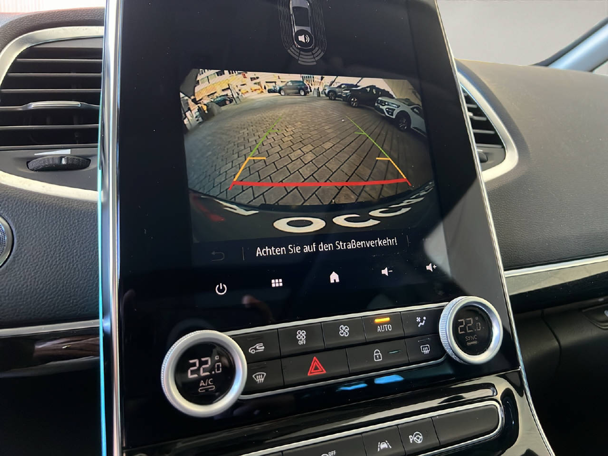 listing desktop thumbnail image 15