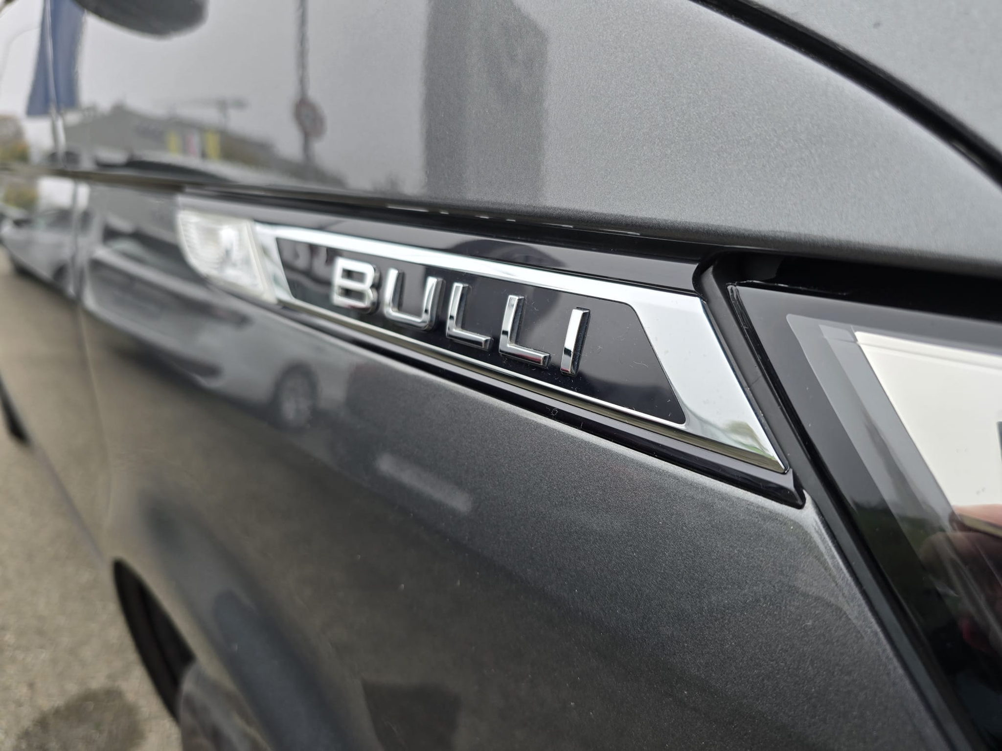 listing desktop thumbnail image 2