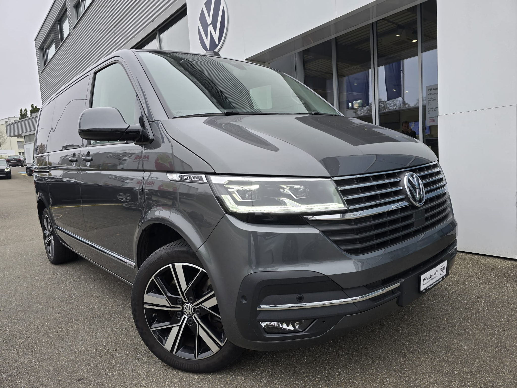 listing desktop thumbnail image 1