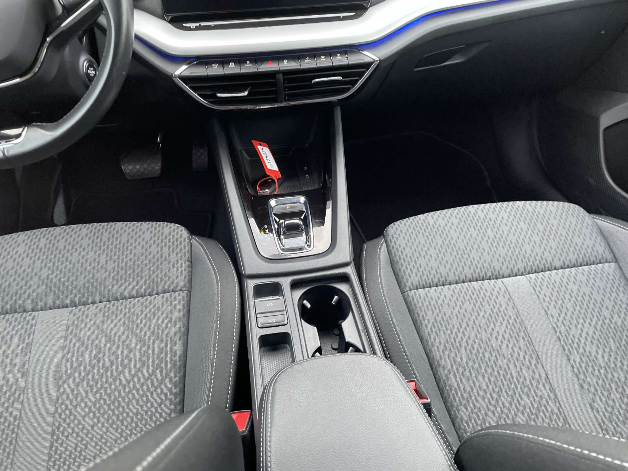 listing desktop thumbnail image 11