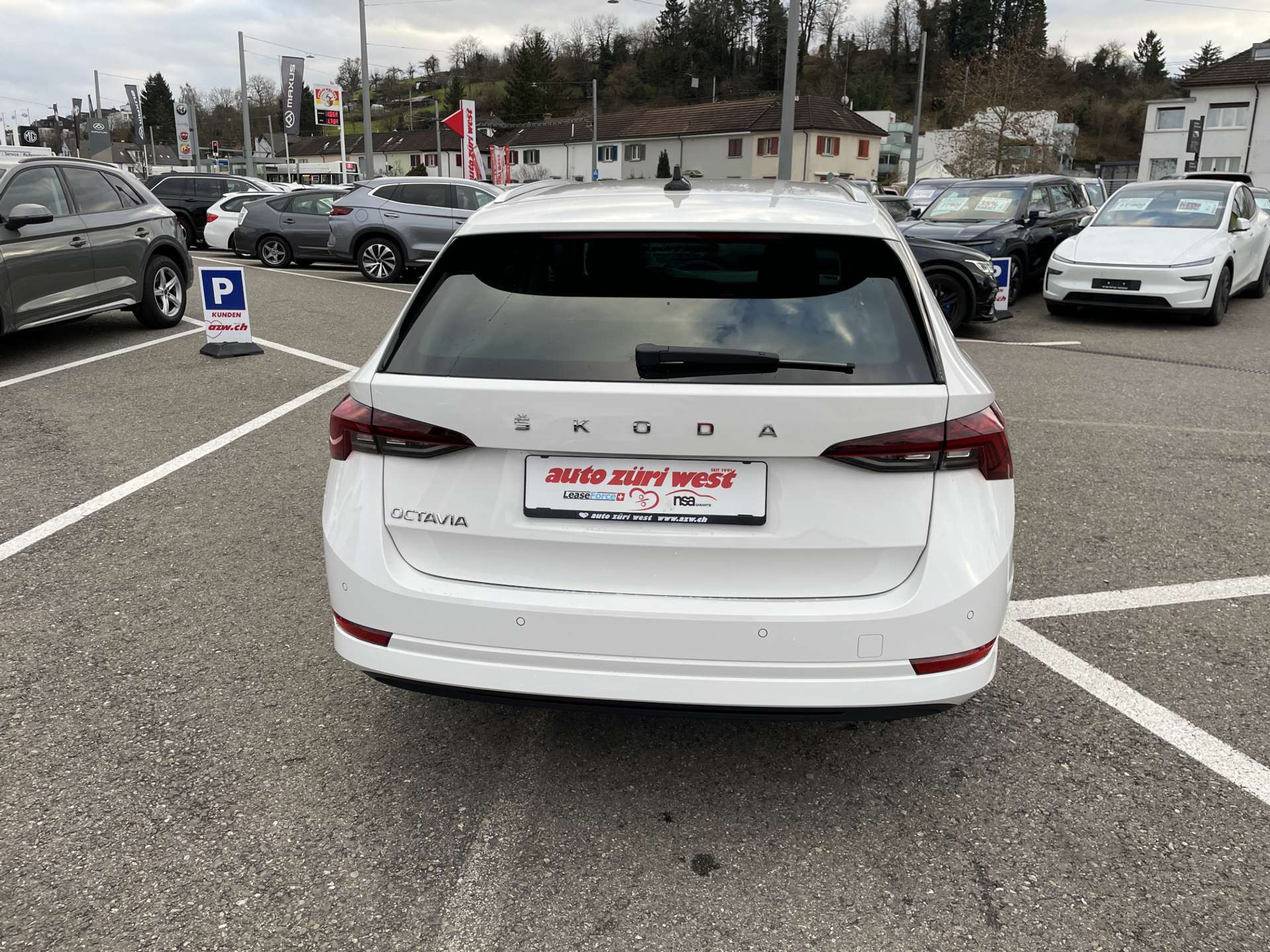 listing desktop thumbnail image 14