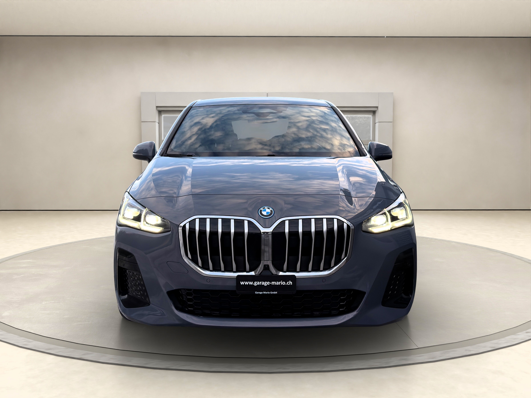 listing desktop thumbnail image 1