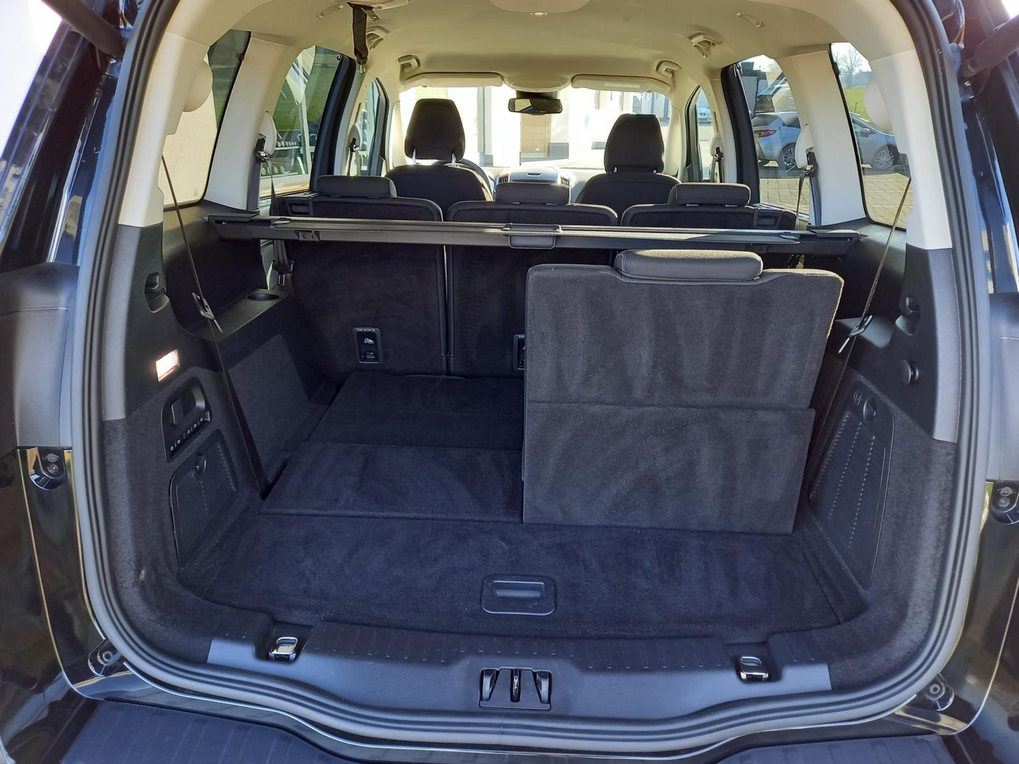 listing desktop thumbnail image 14