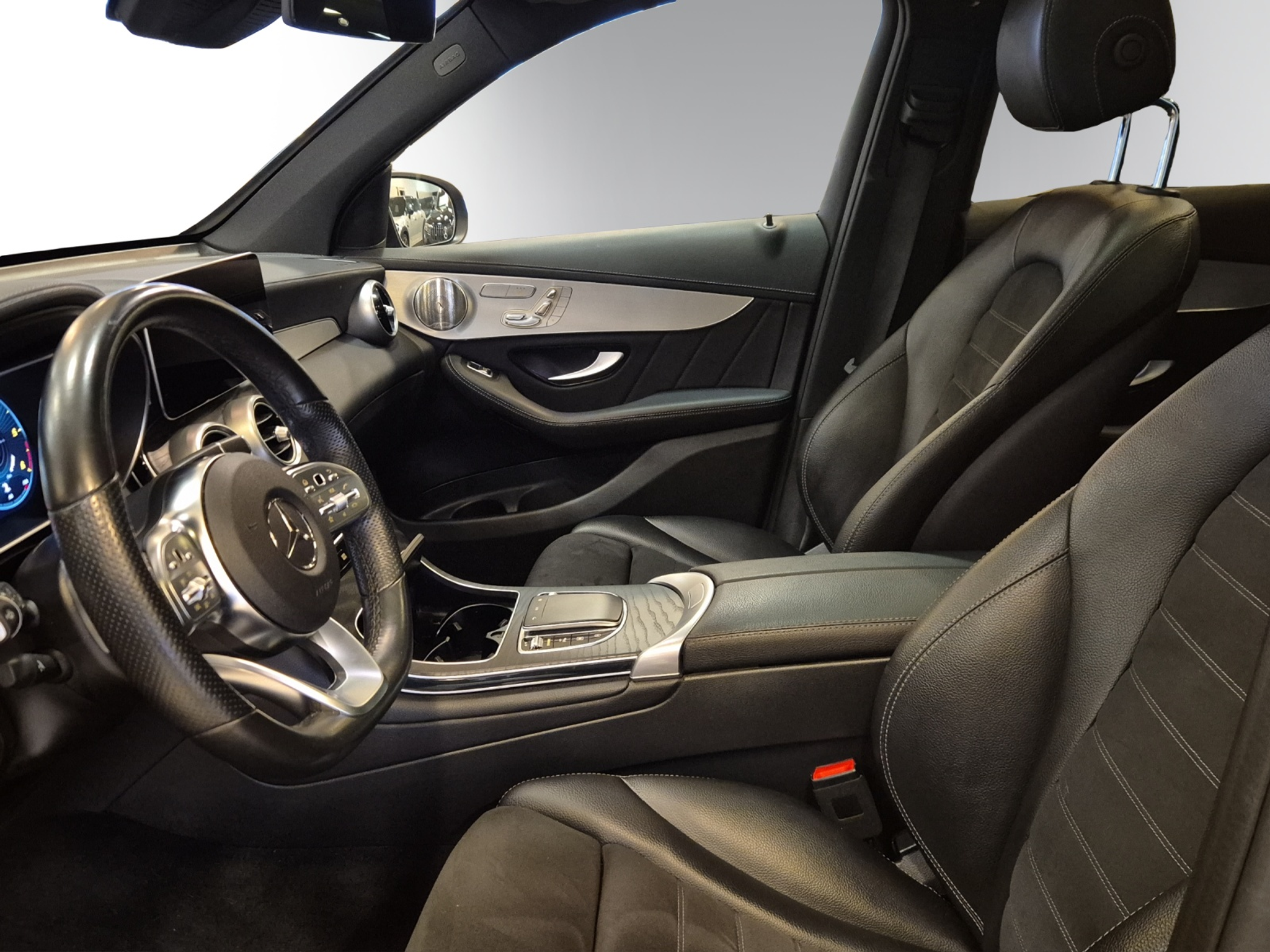 listing desktop thumbnail image 6