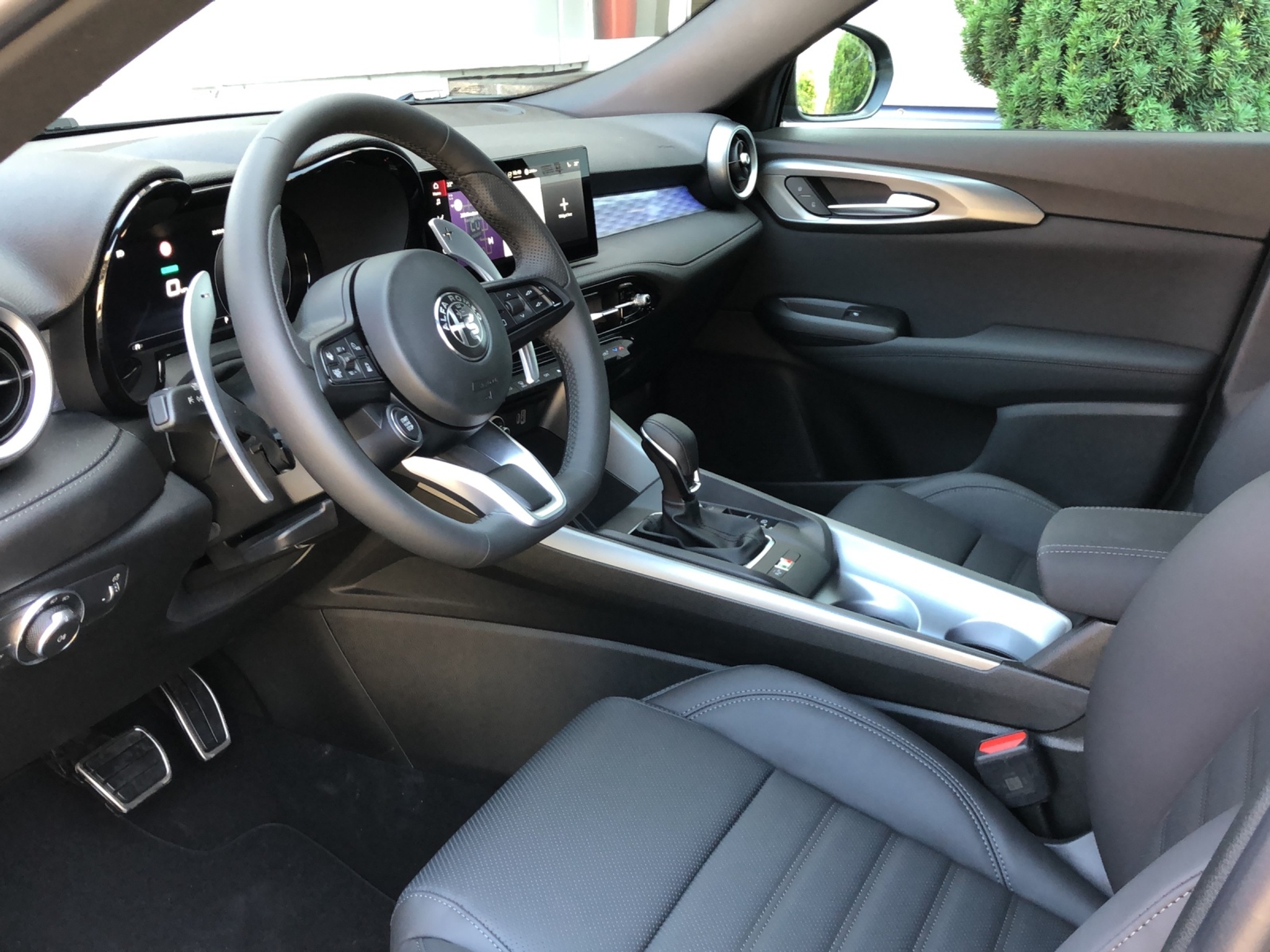 listing desktop thumbnail image 5