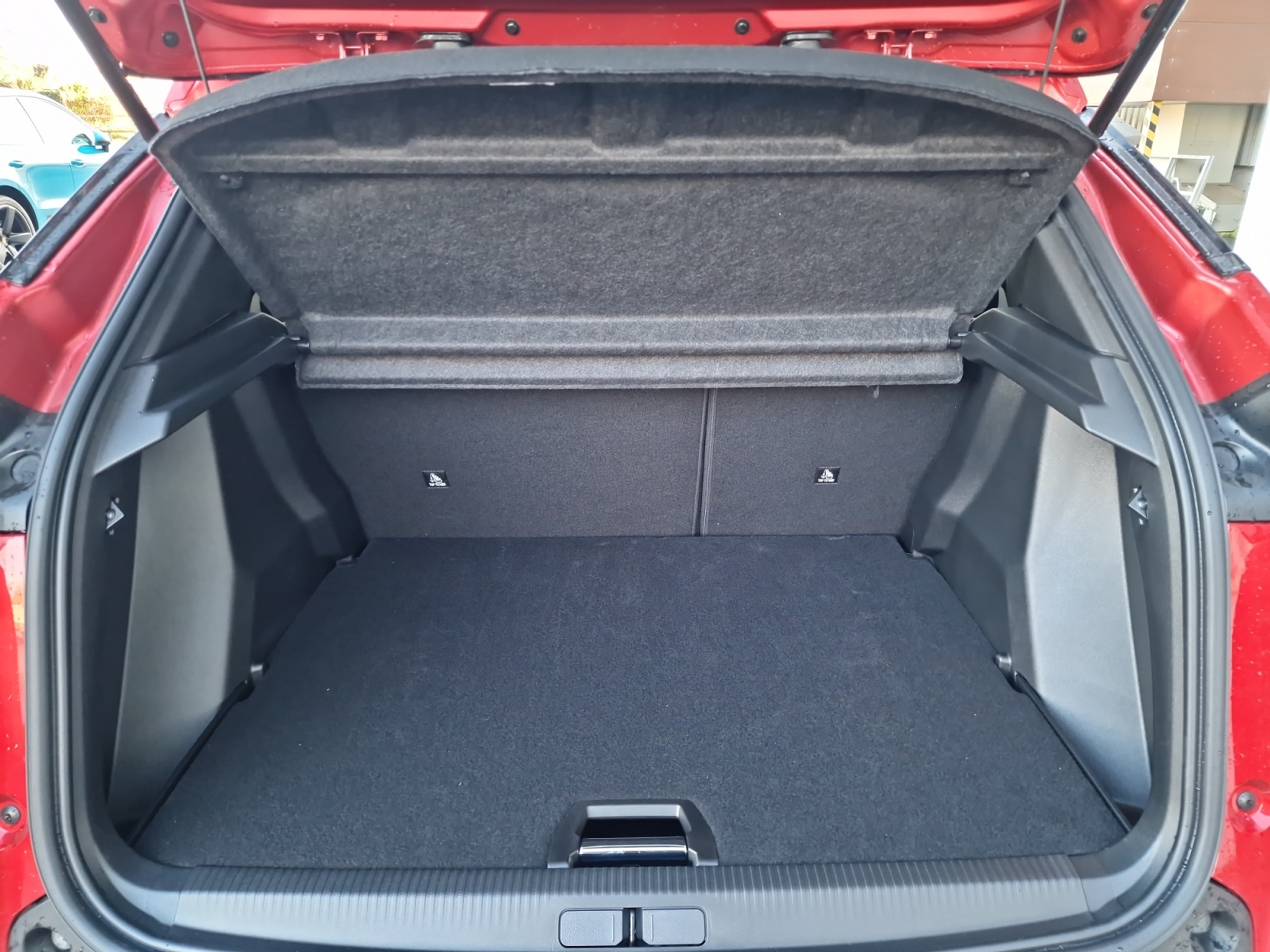 listing desktop thumbnail image 24