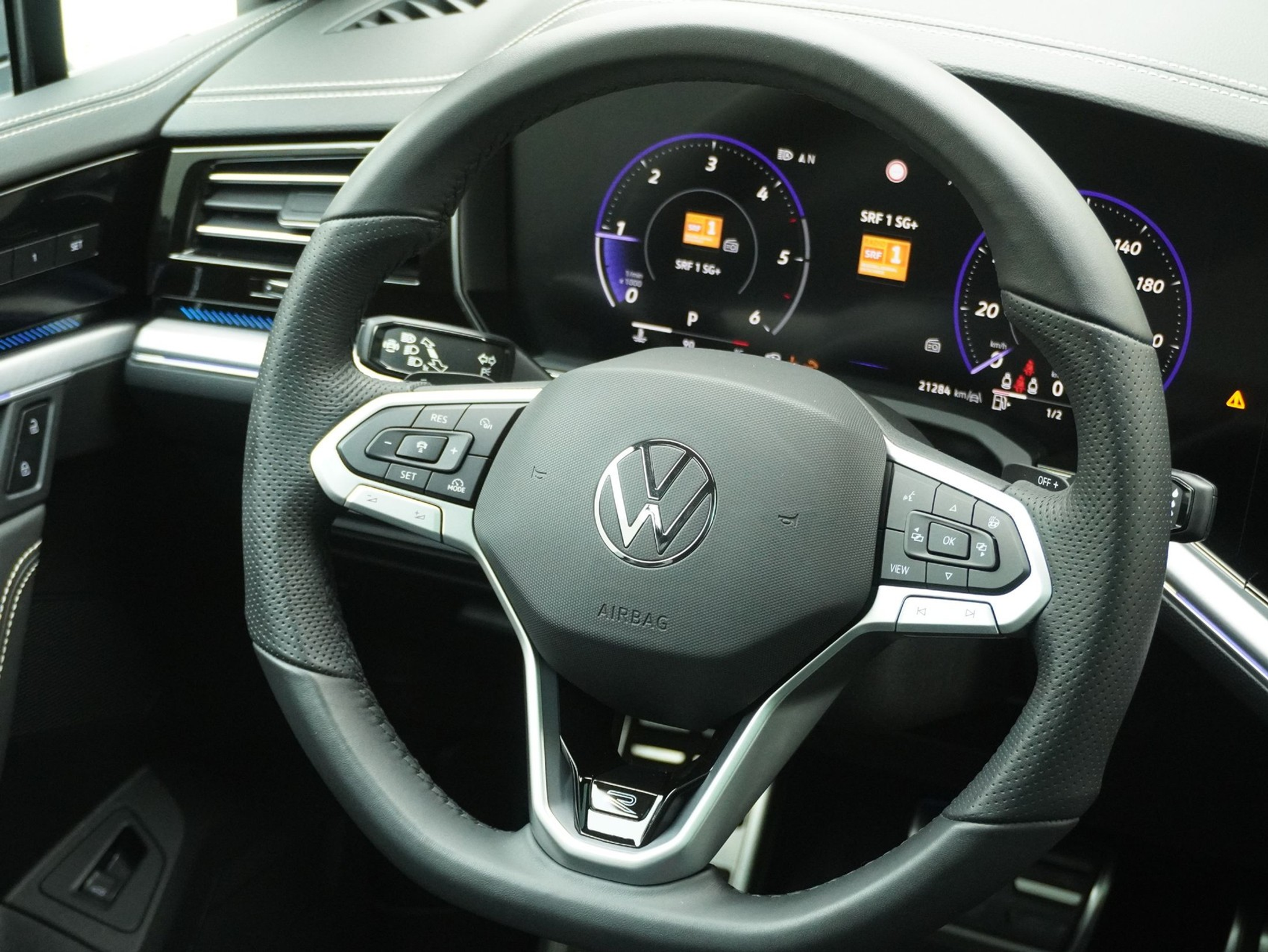 listing desktop thumbnail image 9