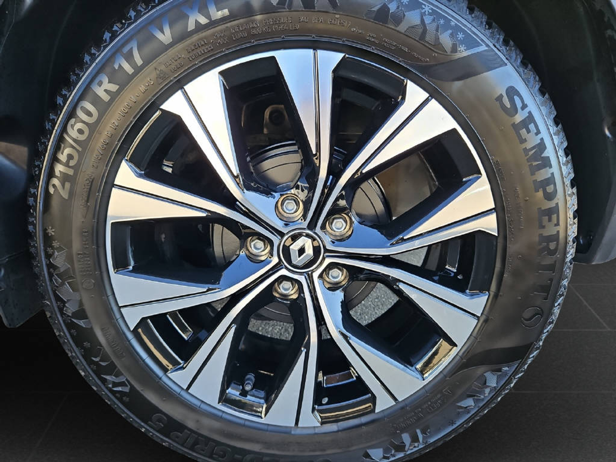 listing desktop thumbnail image 10