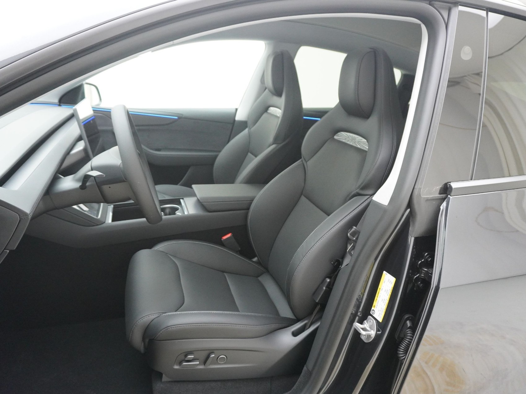 listing desktop thumbnail image 14