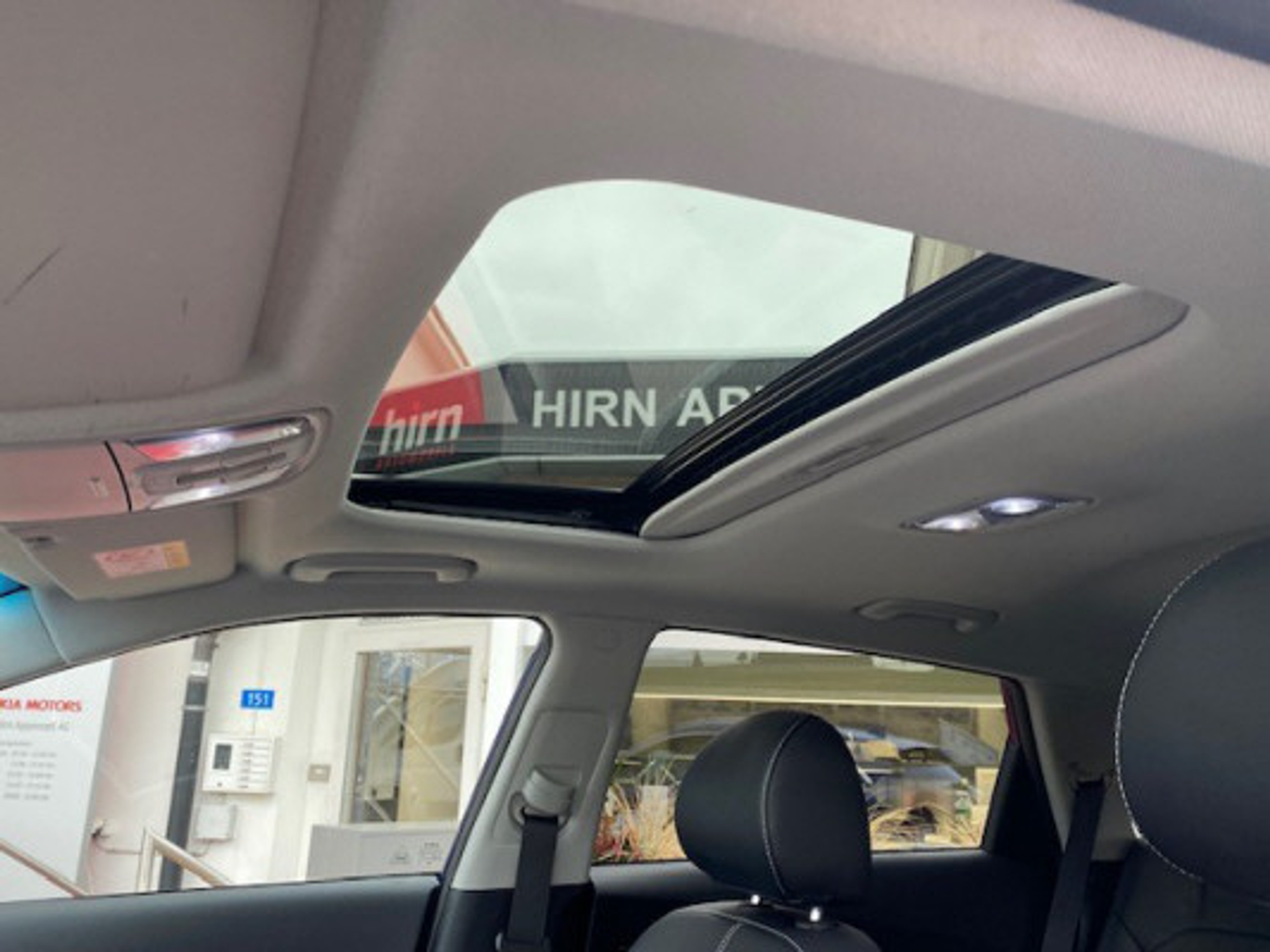 listing desktop thumbnail image 4