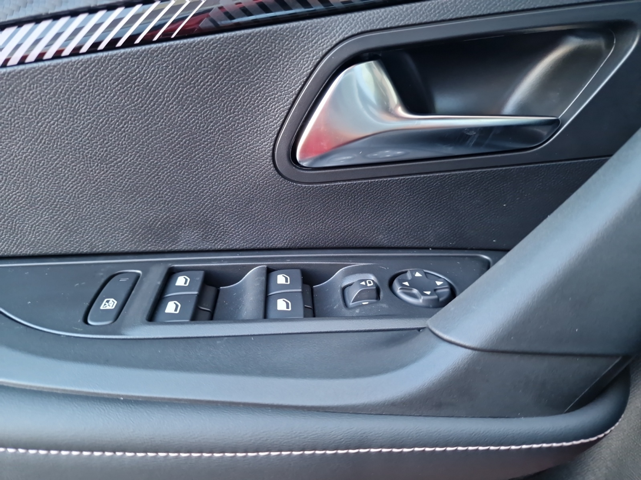 listing desktop thumbnail image 11