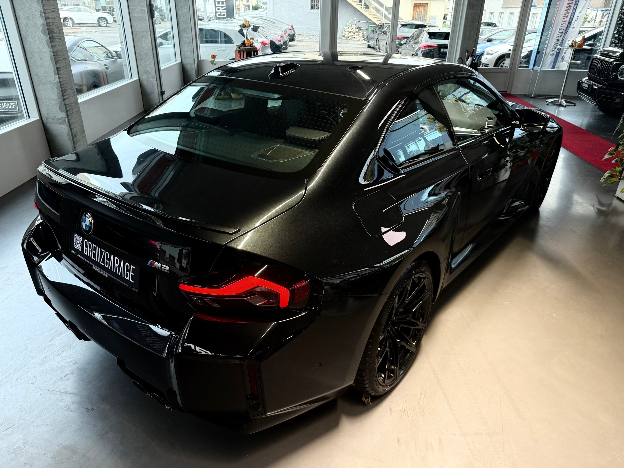 listing desktop thumbnail image 8