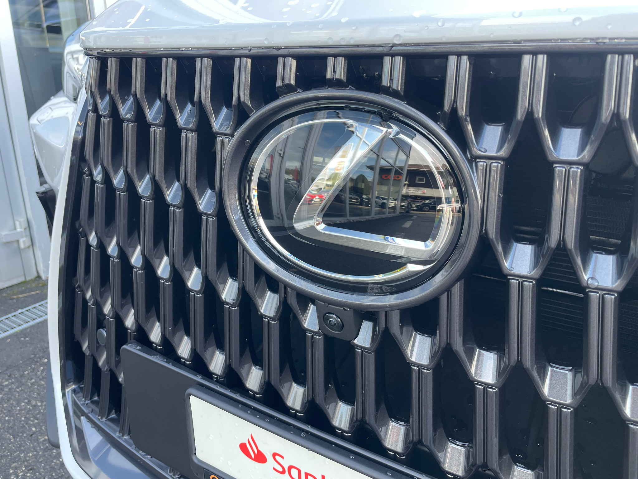 listing desktop thumbnail image 10