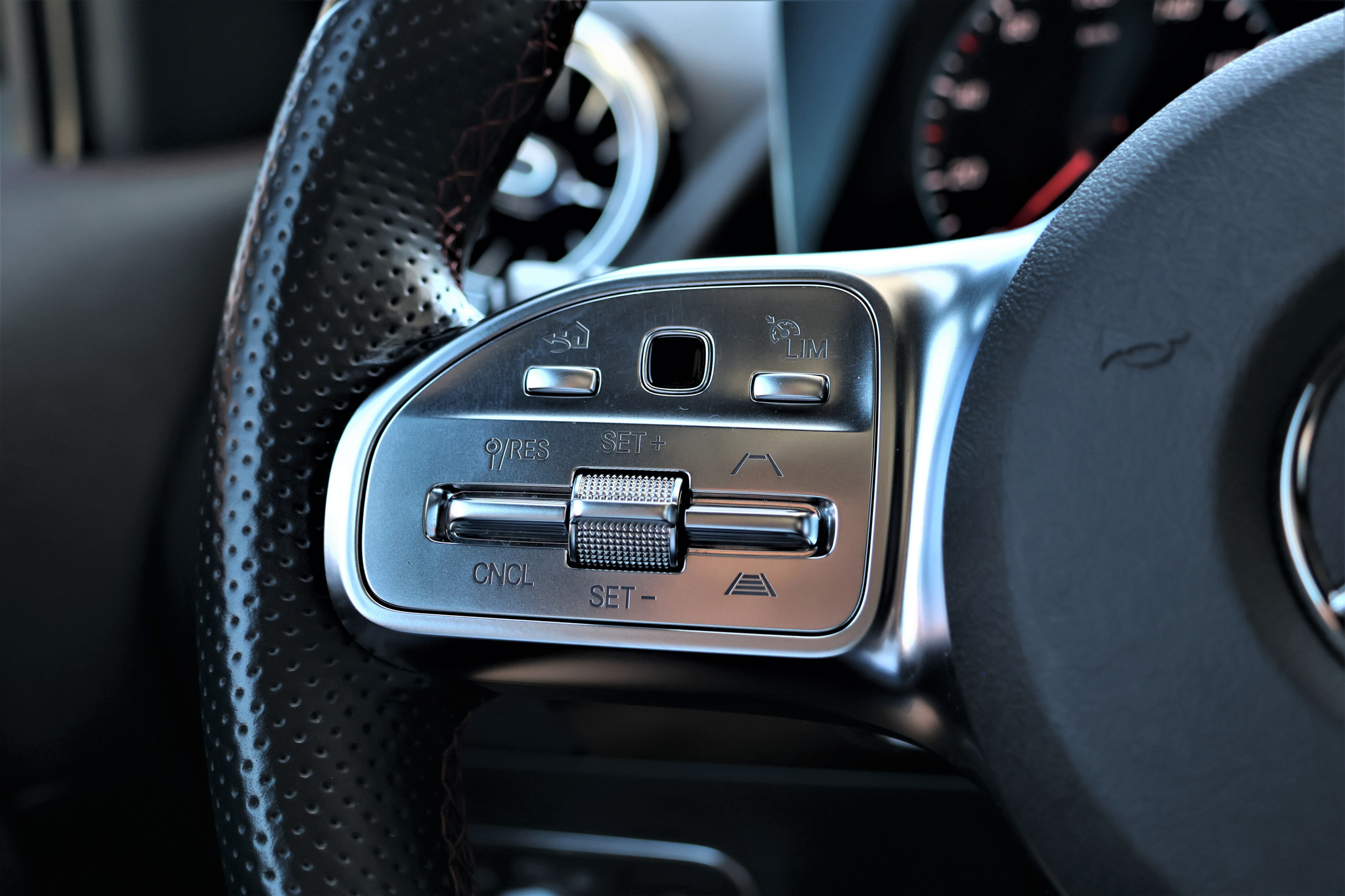 listing desktop thumbnail image 26