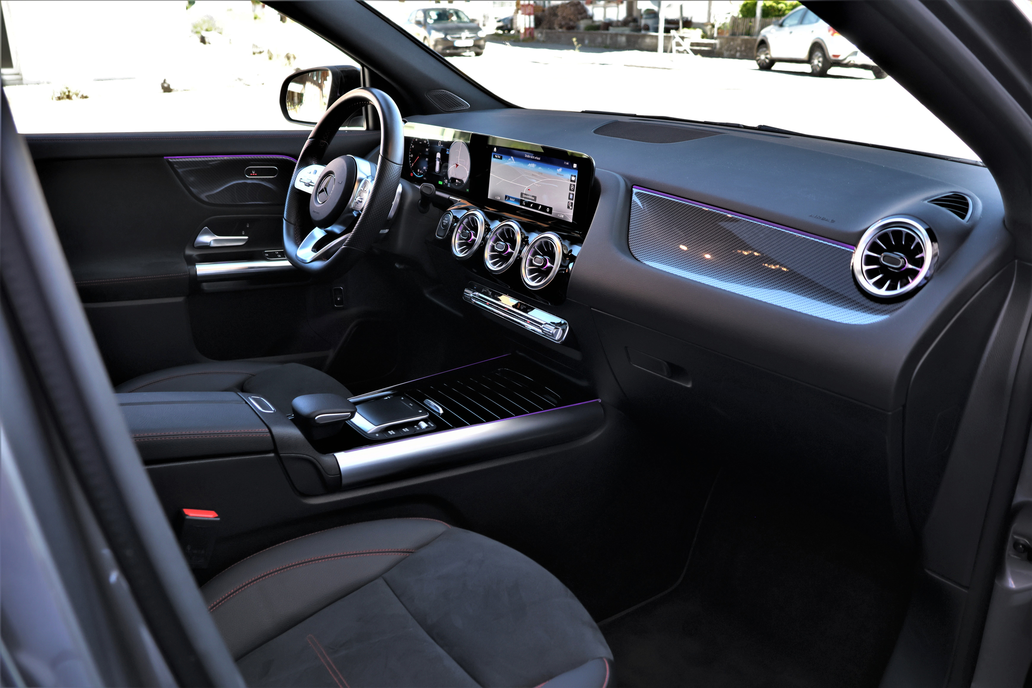 listing desktop thumbnail image 16