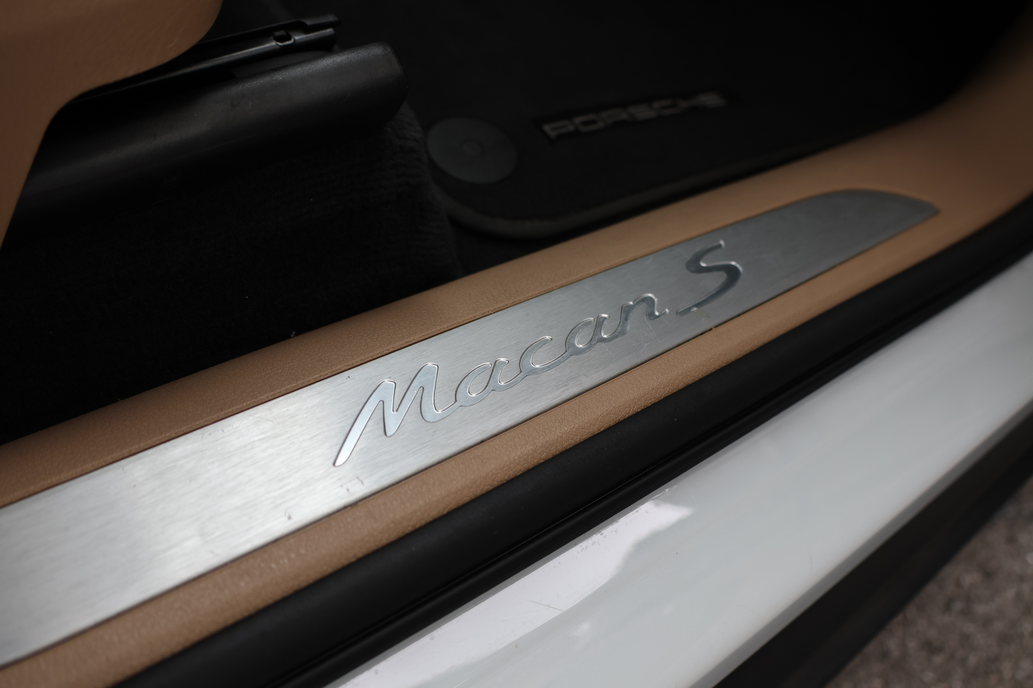 listing desktop thumbnail image 17