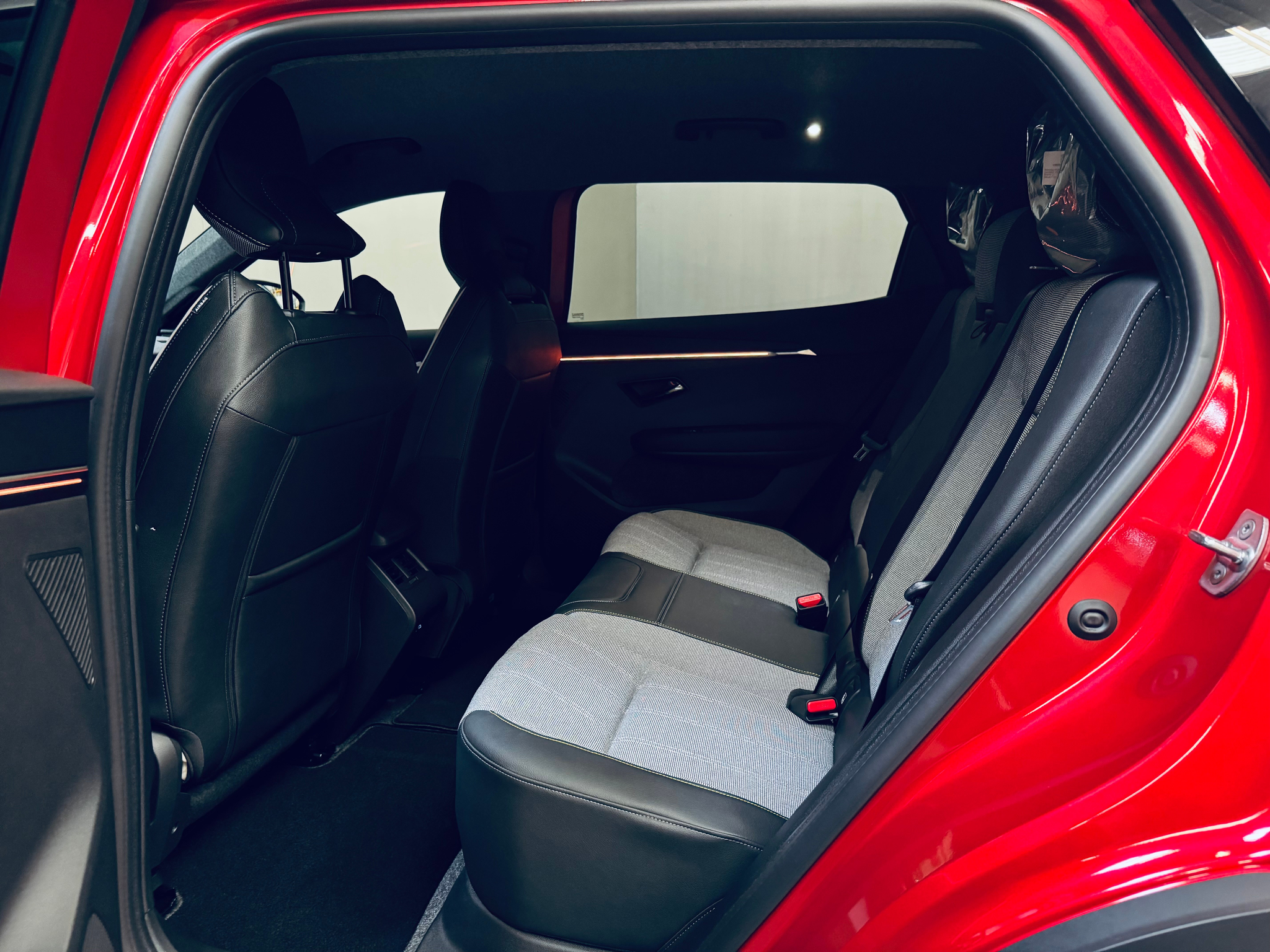 listing desktop thumbnail image 16