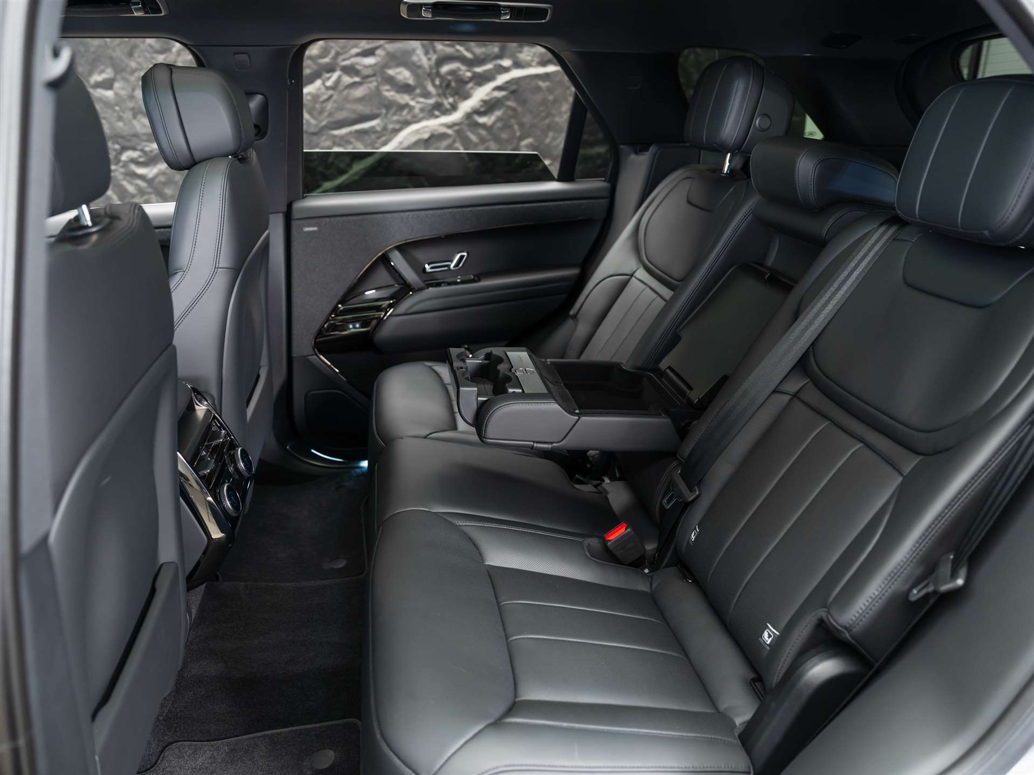 listing desktop thumbnail image 18